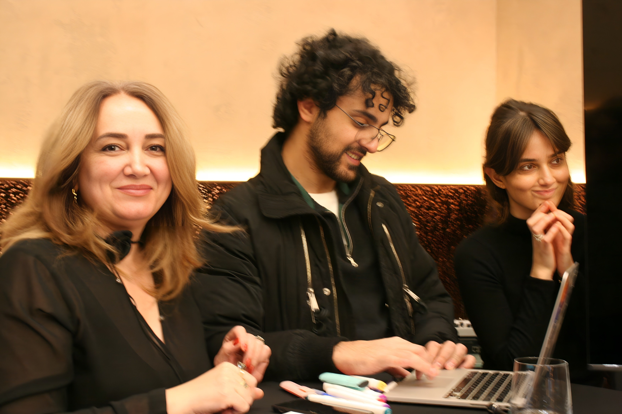 Антистресс Девичник в Агора Лофт. Креативный фотограф