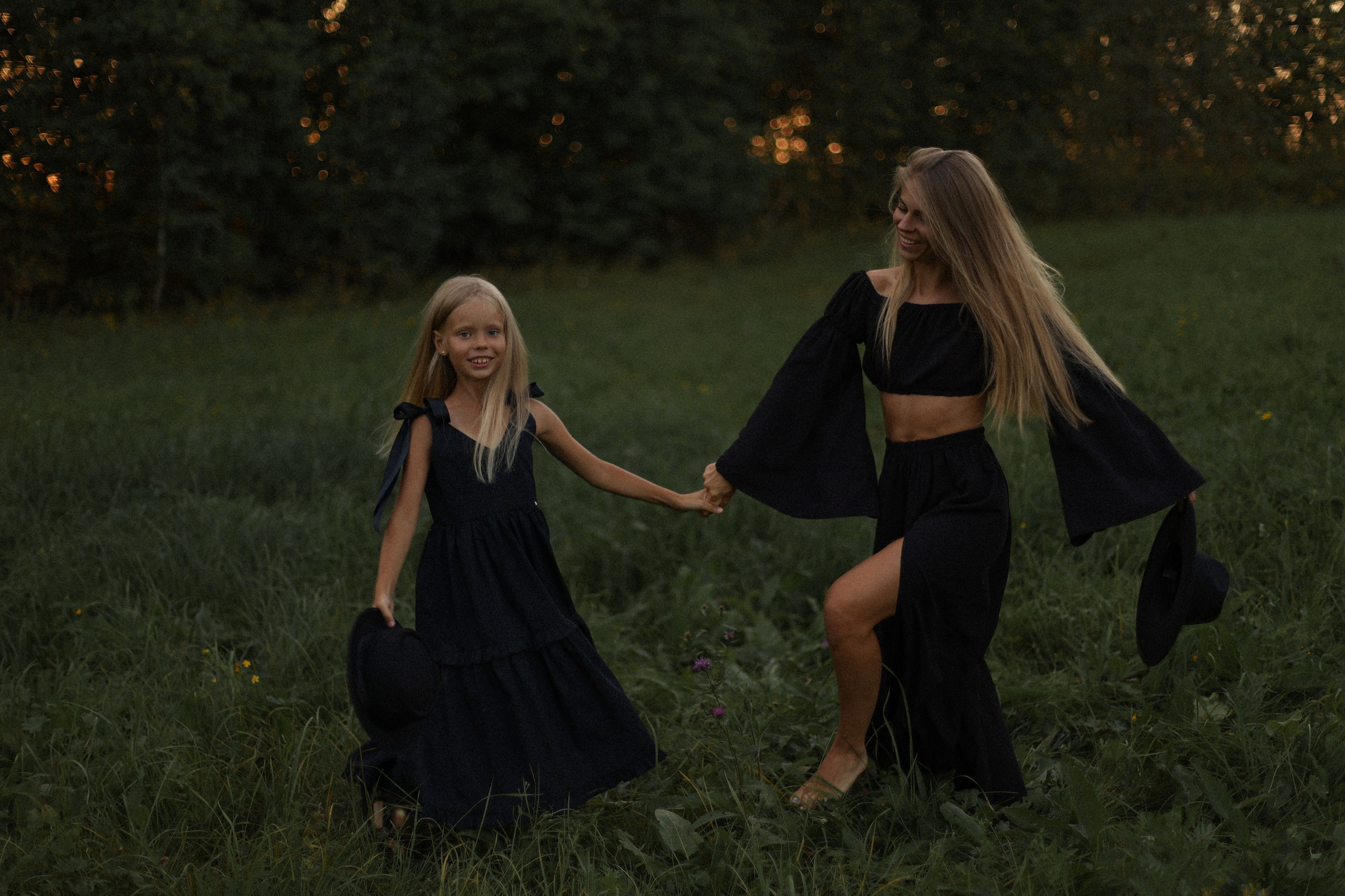 Не отпускай мою руку. Фотограф — Ольга Косолюкина