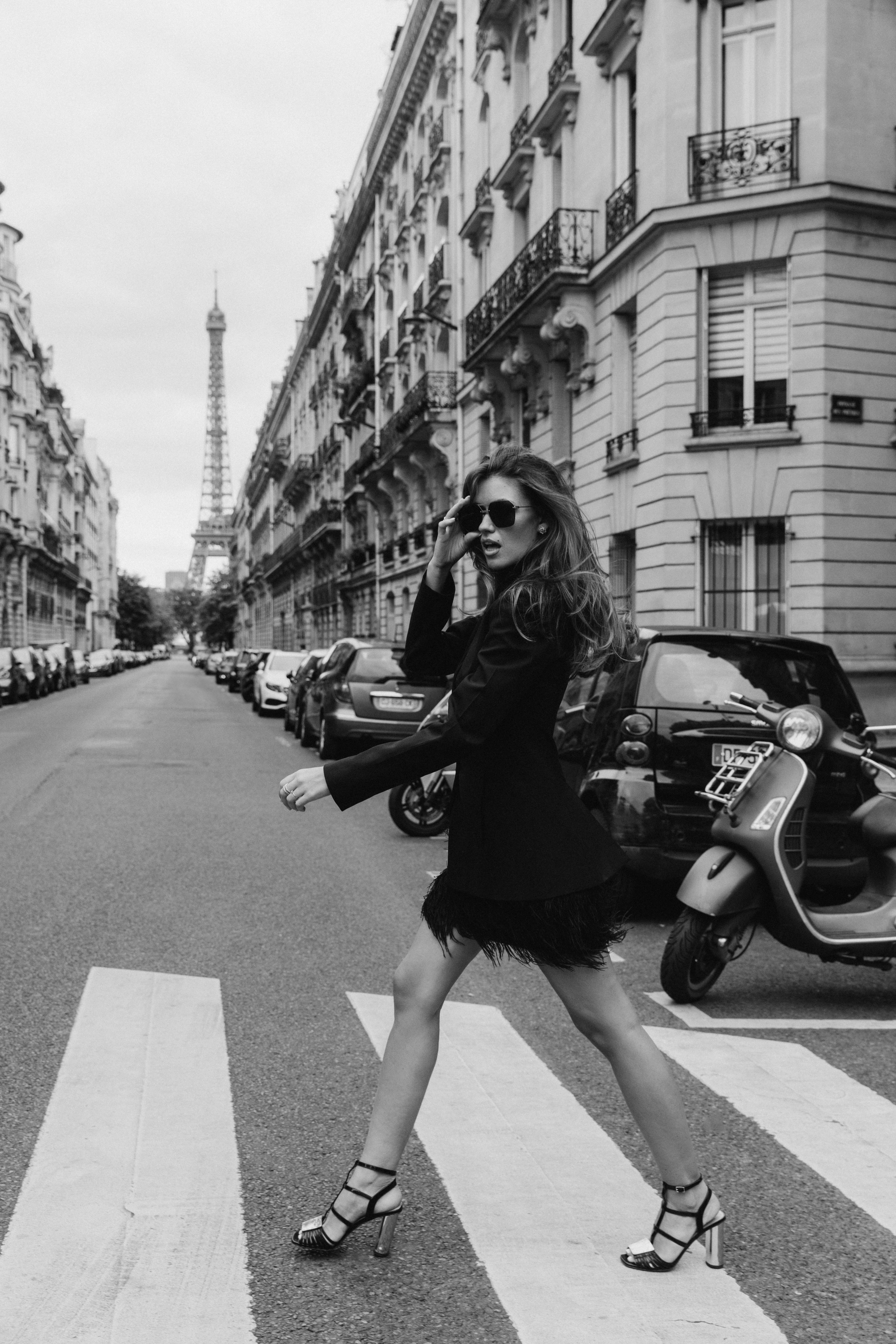 Hit the road. Photographer in Paris