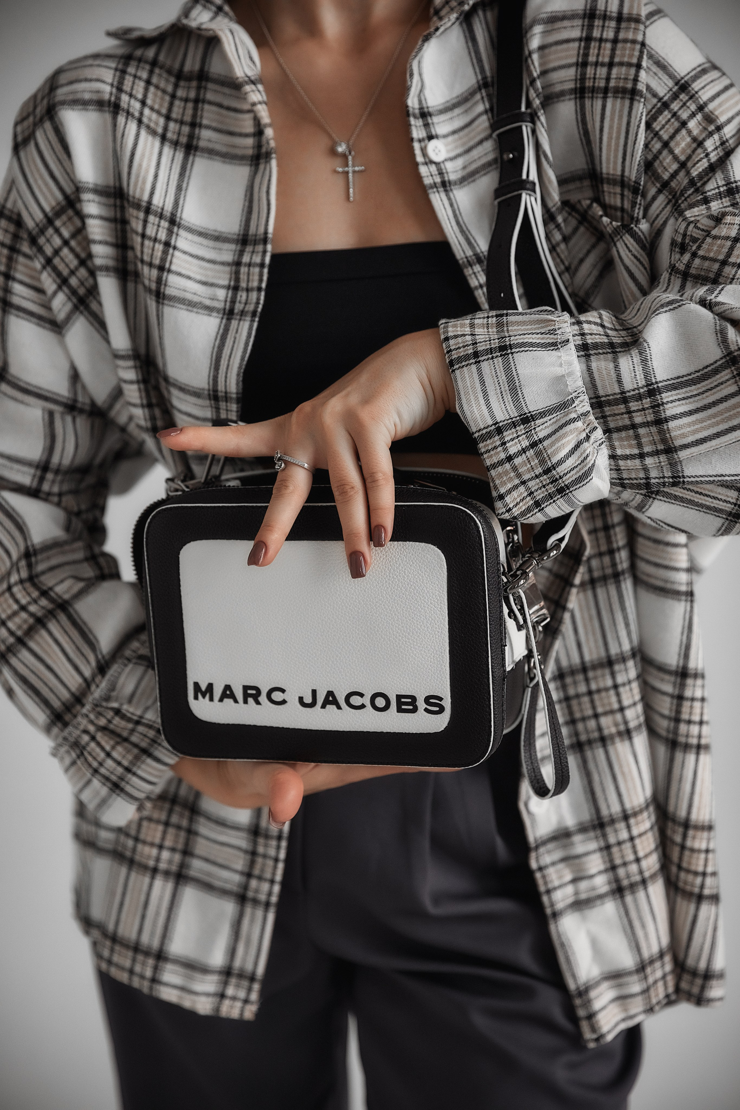 Рекламная фотография Москва | Контент для брендов | Предметная съемка. Фотограф брендов и бизнеса в Москве Алексей Сентюрин