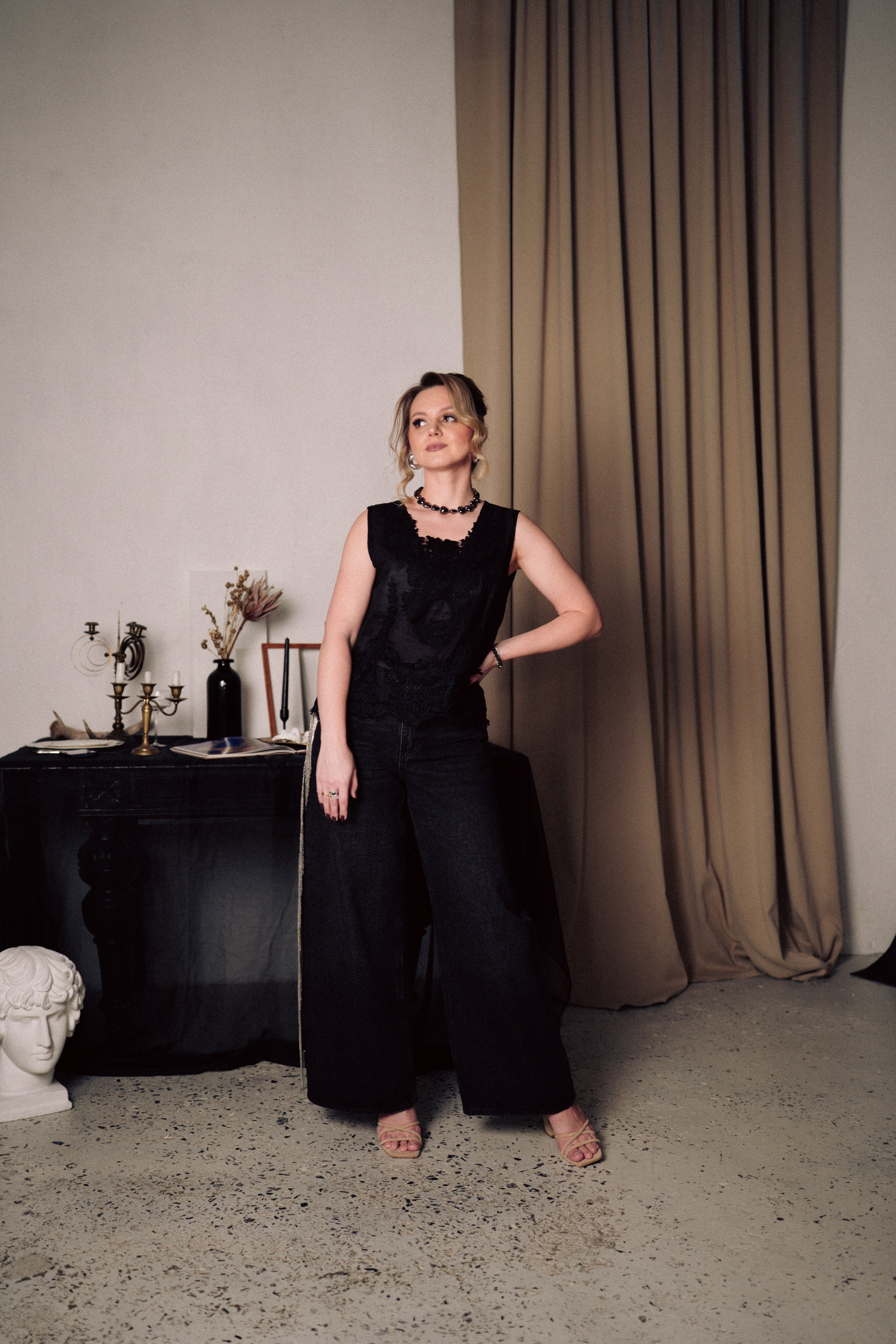 НОВОГОДНЯЯ ФОТОСЕСИИЯ В СТУДИИ ДЛЯ ДЕВУШКИ И ПРОГУЛКА ПО ЧЕРНЫШЕВСКОЙ. Профессиональный фотограф, Санкт-Петербург — Виктория Богомолова