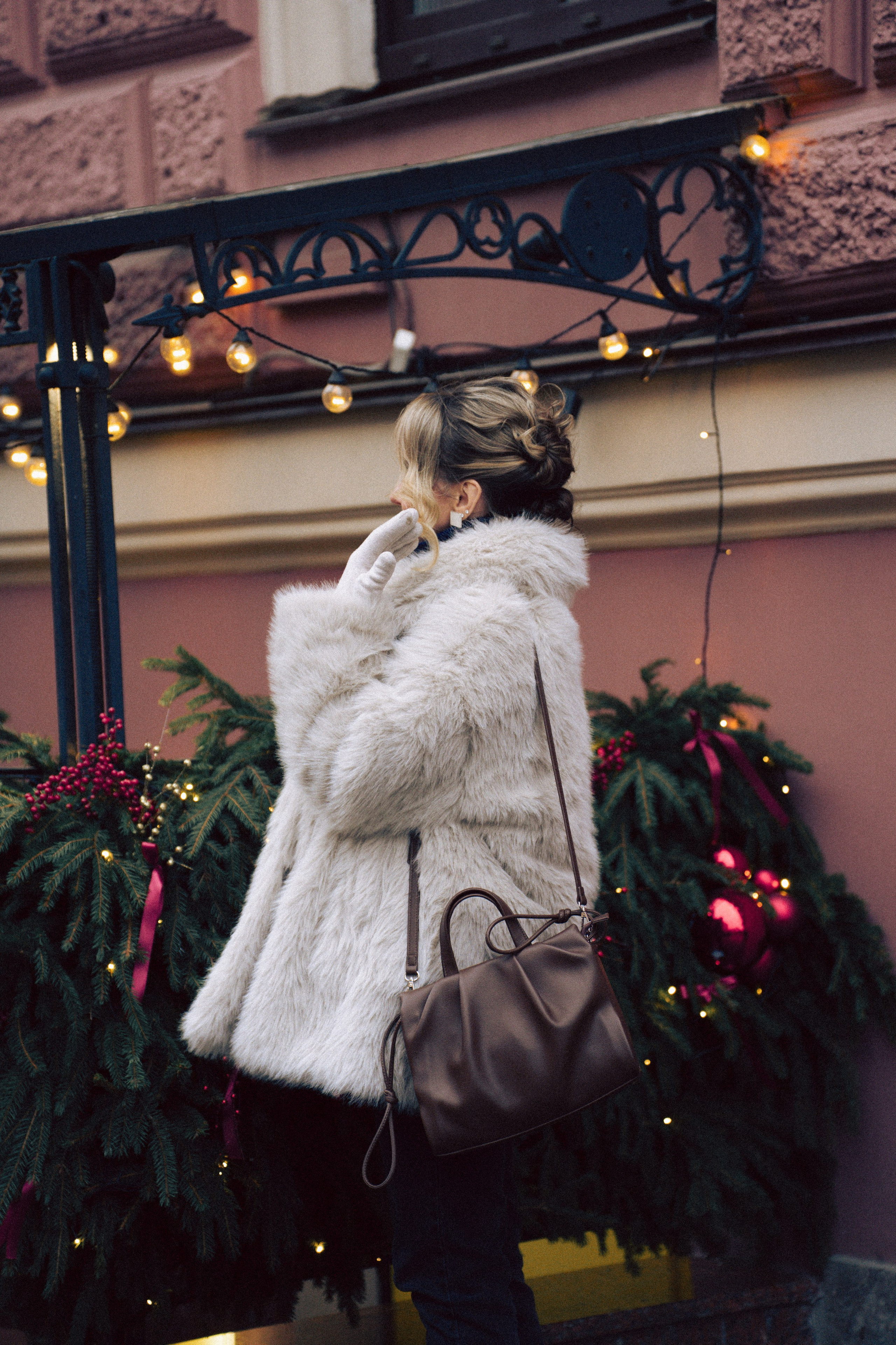 НОВОГОДНЯЯ ФОТОСЕСИИЯ В СТУДИИ ДЛЯ ДЕВУШКИ И ПРОГУЛКА ПО ЧЕРНЫШЕВСКОЙ. Профессиональный фотограф, Санкт-Петербург — Виктория Богомолова