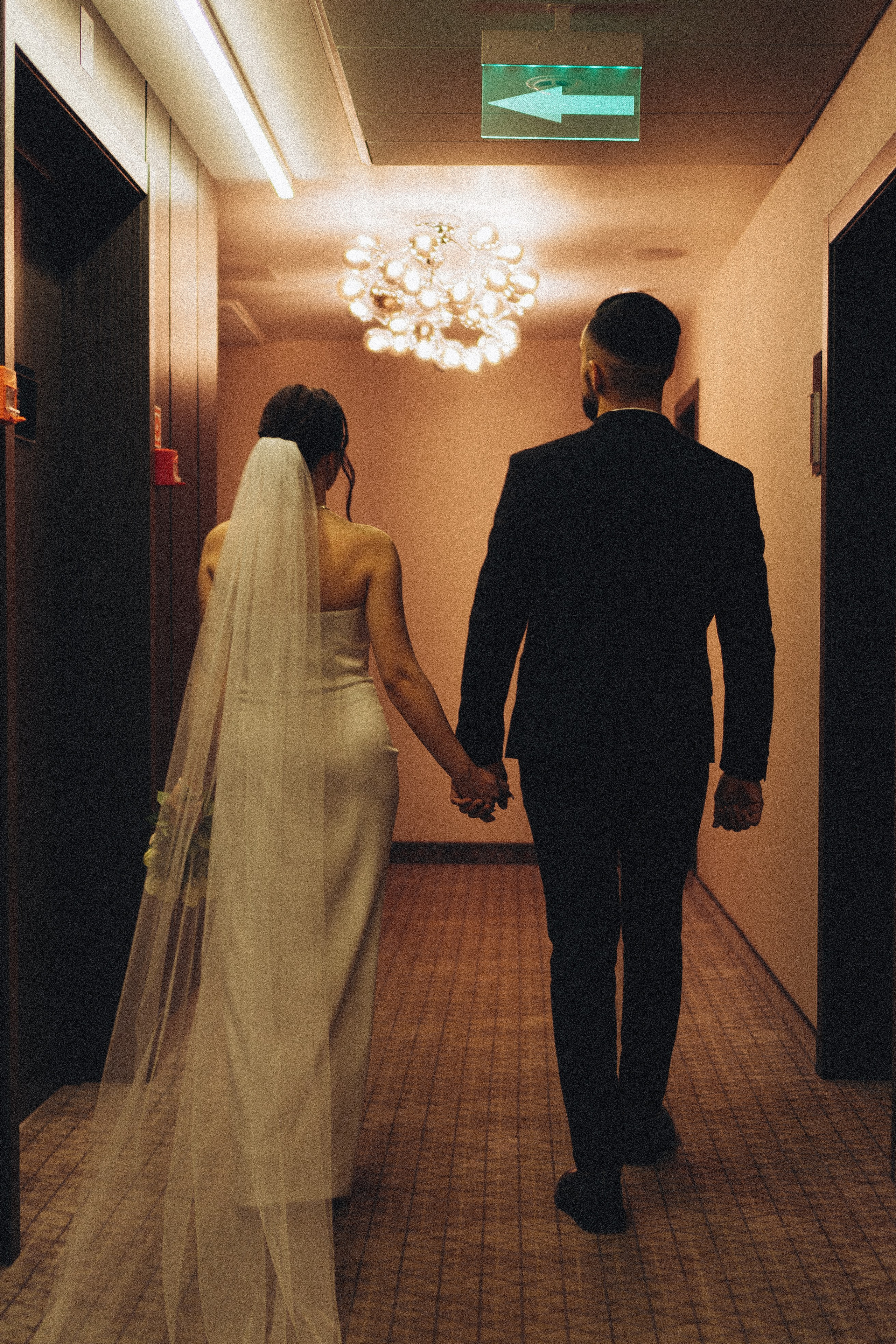 СВАДЕБНАЯ СЬЕМКА СБОРОВ ЖЕНИХА И НЕВЕСТЫ В ОТЕЛЕ И ТАКЖЕ ФОТОСЕССИИЯ В ОТЕЛЕЕ МЕГАПОЛИС БРЯНСК. Профессиональный фотограф, Санкт-Петербург — Виктория Богомолова