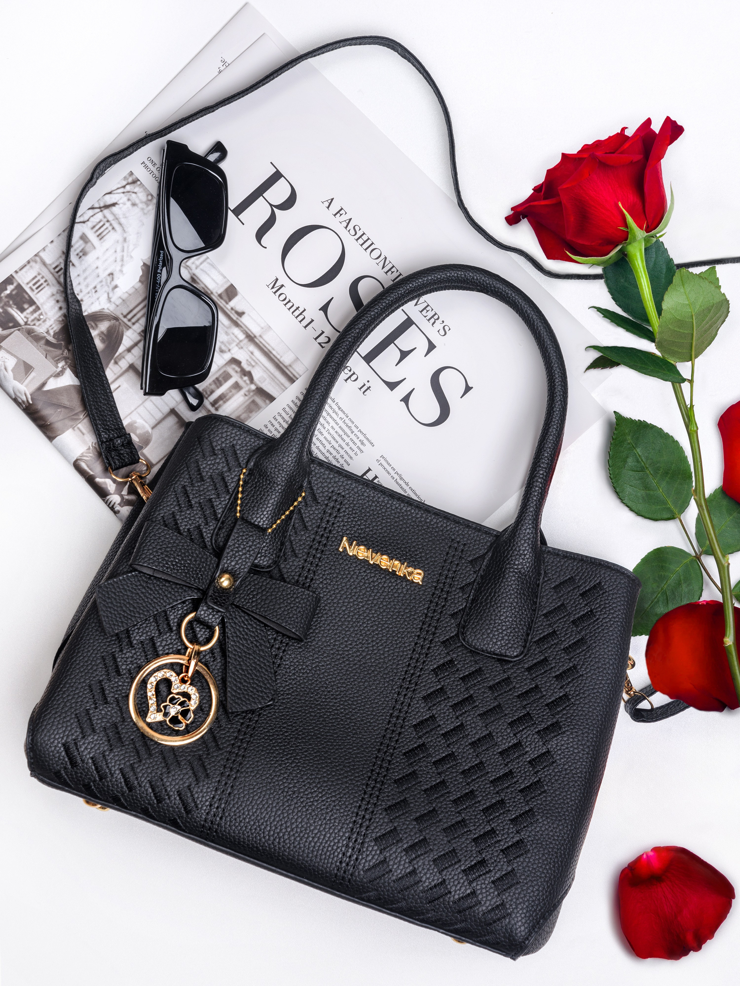 Предметная съемка женских сумочек