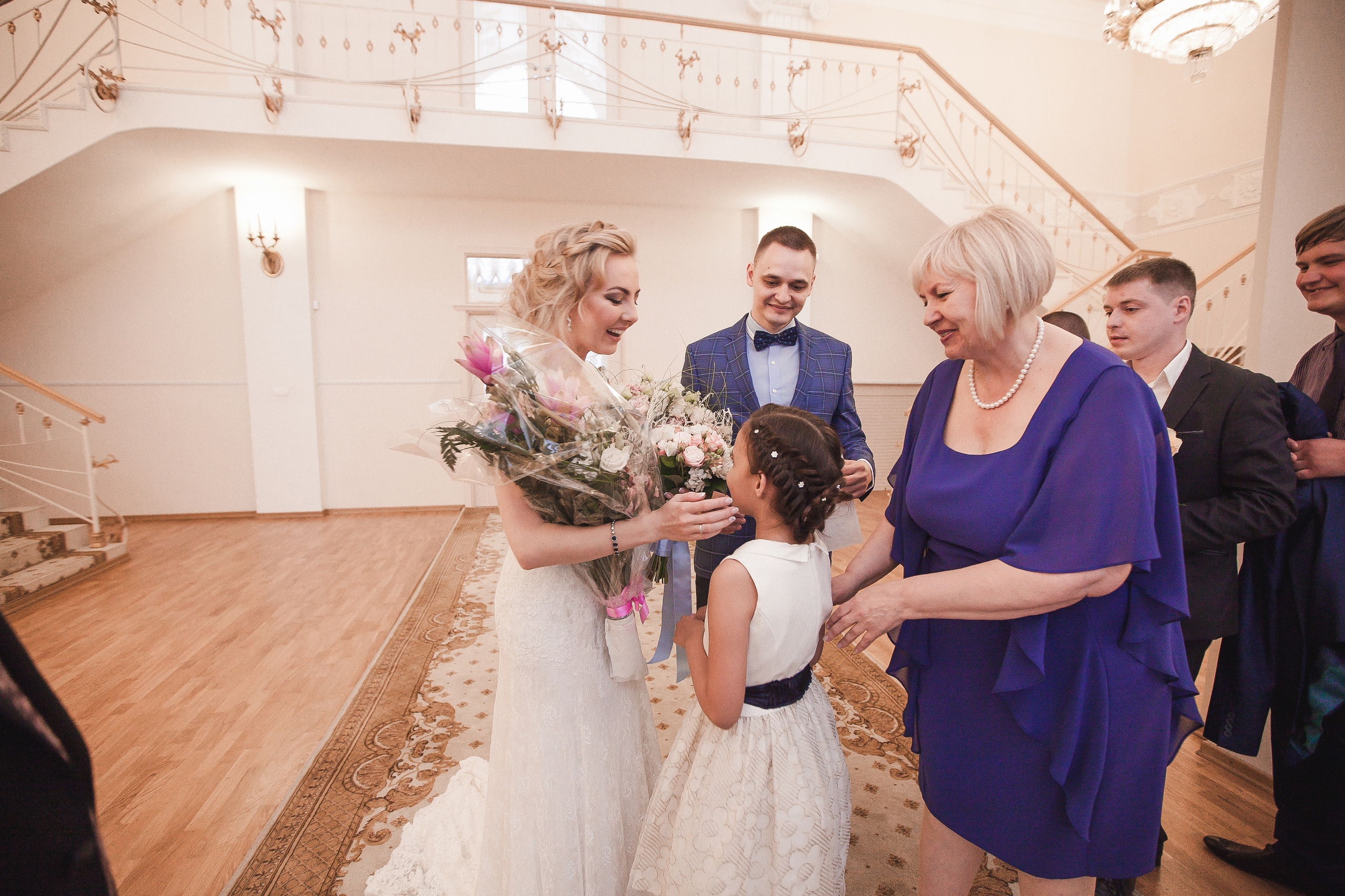 Свадьба Ольги и Владимира в загсе Адмиралтейского района. Фотограф в Санкт-Петербурге Елизавета Сорокина