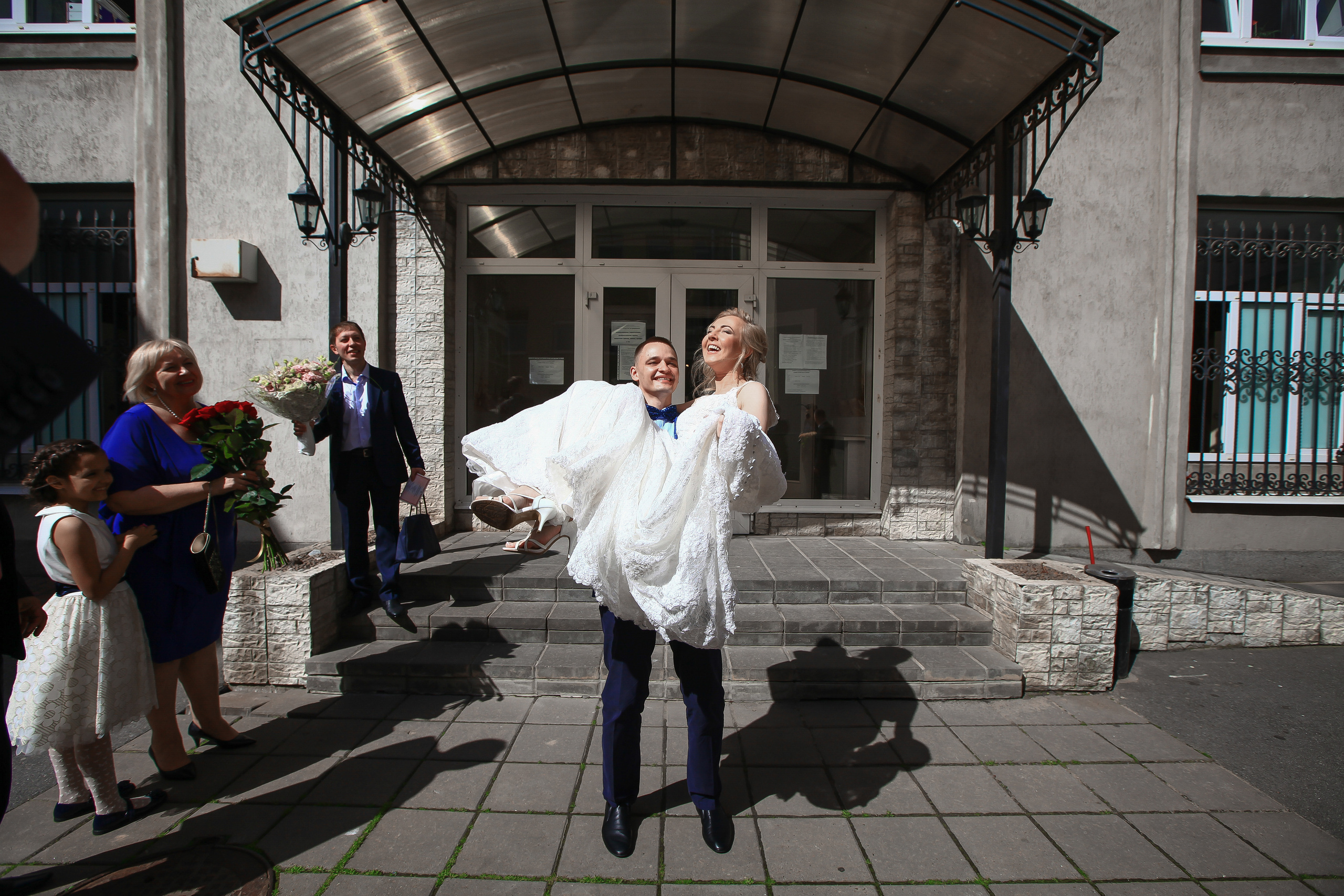 Свадьба Ольги и Владимира в загсе Адмиралтейского района. Фотограф в Санкт-Петербурге Елизавета Сорокина