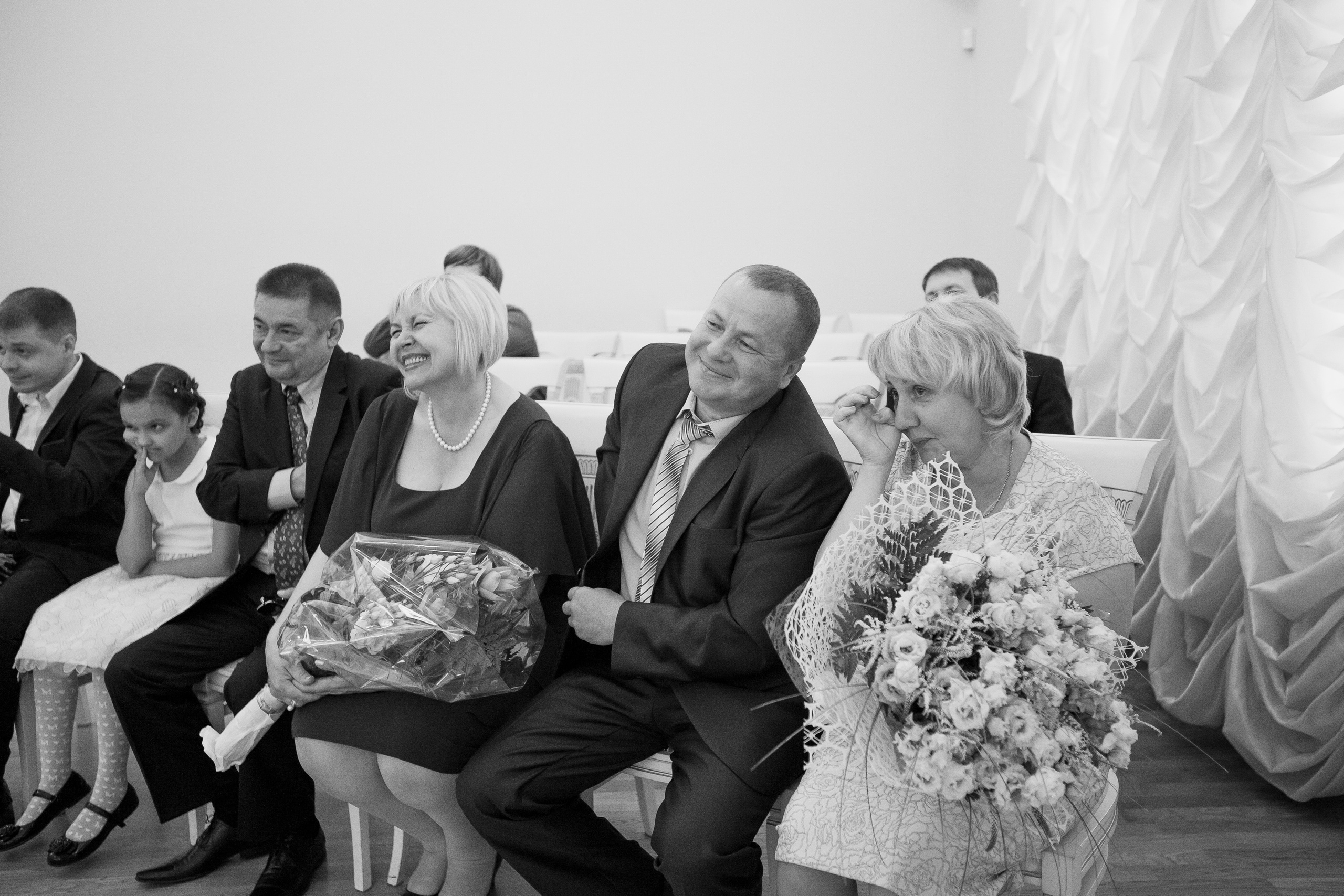 Свадьба Ольги и Владимира в загсе Адмиралтейского района. Фотограф в Санкт-Петербурге Елизавета Сорокина