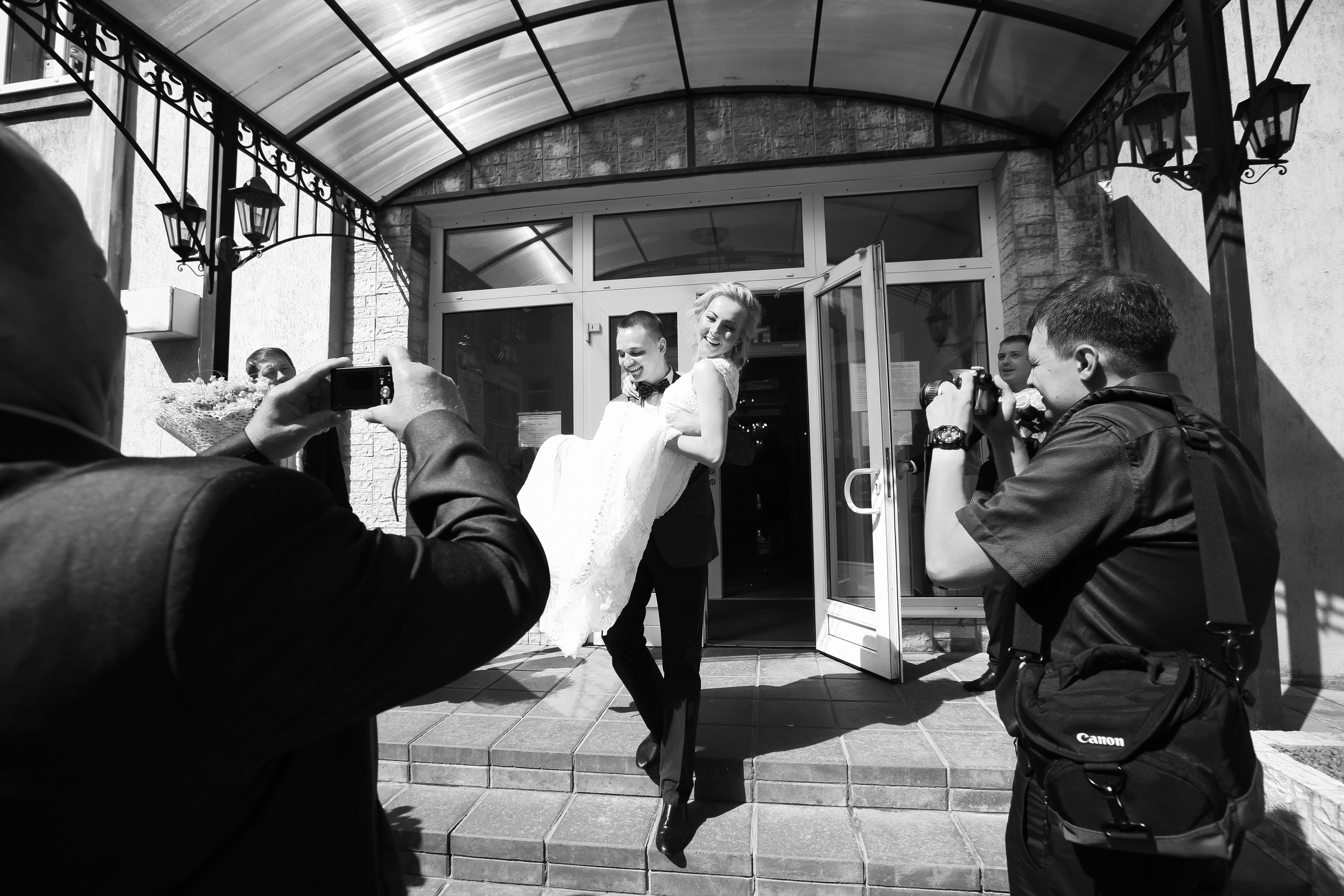 Свадьба Ольги и Владимира в загсе Адмиралтейского района. Фотограф в Санкт-Петербурге Елизавета Сорокина