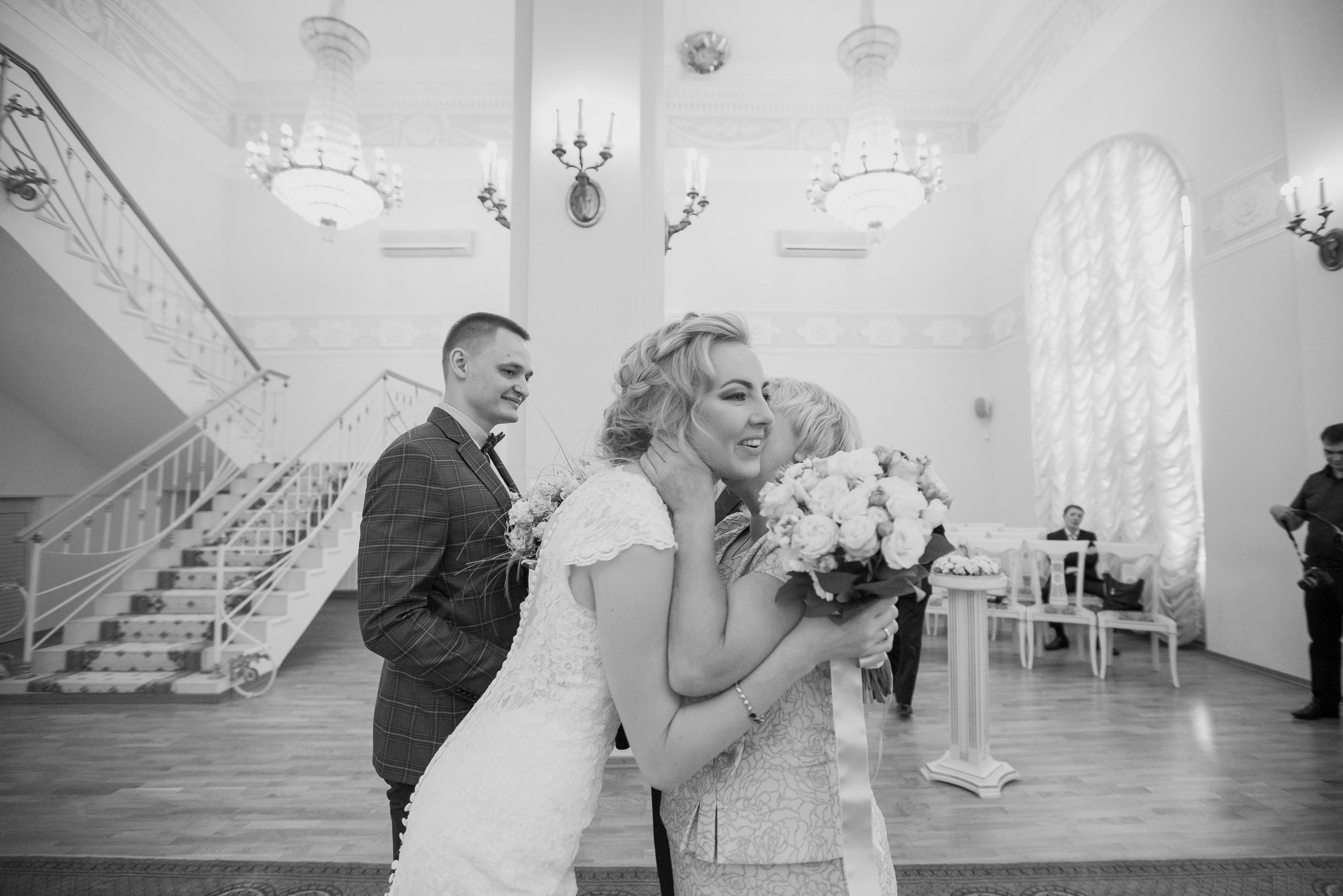 Свадьба Ольги и Владимира в загсе Адмиралтейского района. Фотограф в Санкт-Петербурге Елизавета Сорокина