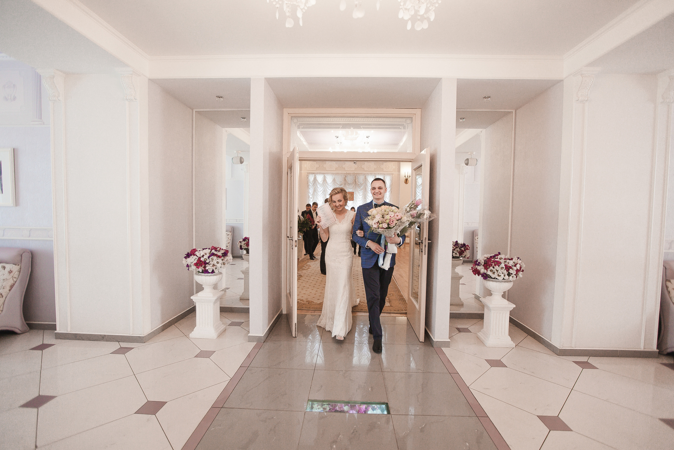 Свадьба Ольги и Владимира в загсе Адмиралтейского района. Фотограф в Санкт-Петербурге Елизавета Сорокина