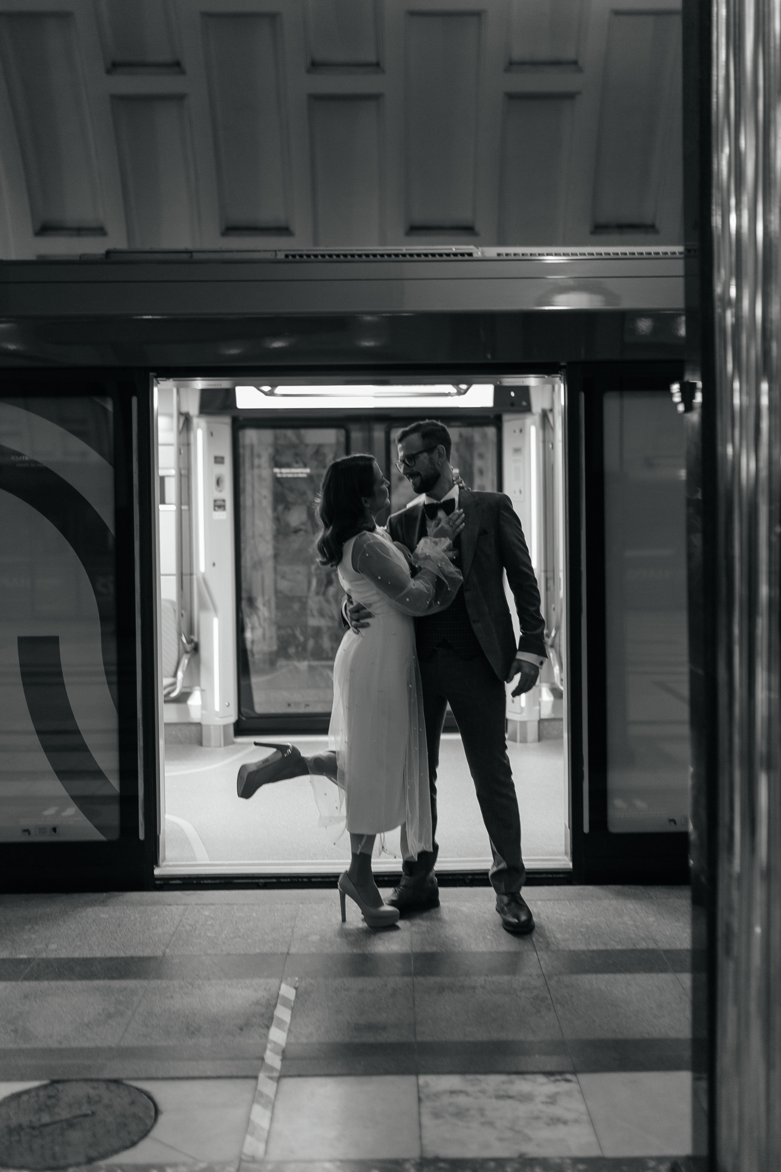 Ночная регистрация брака на станции метро Маяковская. Фото Радости. Свадебный и семейный фотограф в Москве Юлия Самойлова