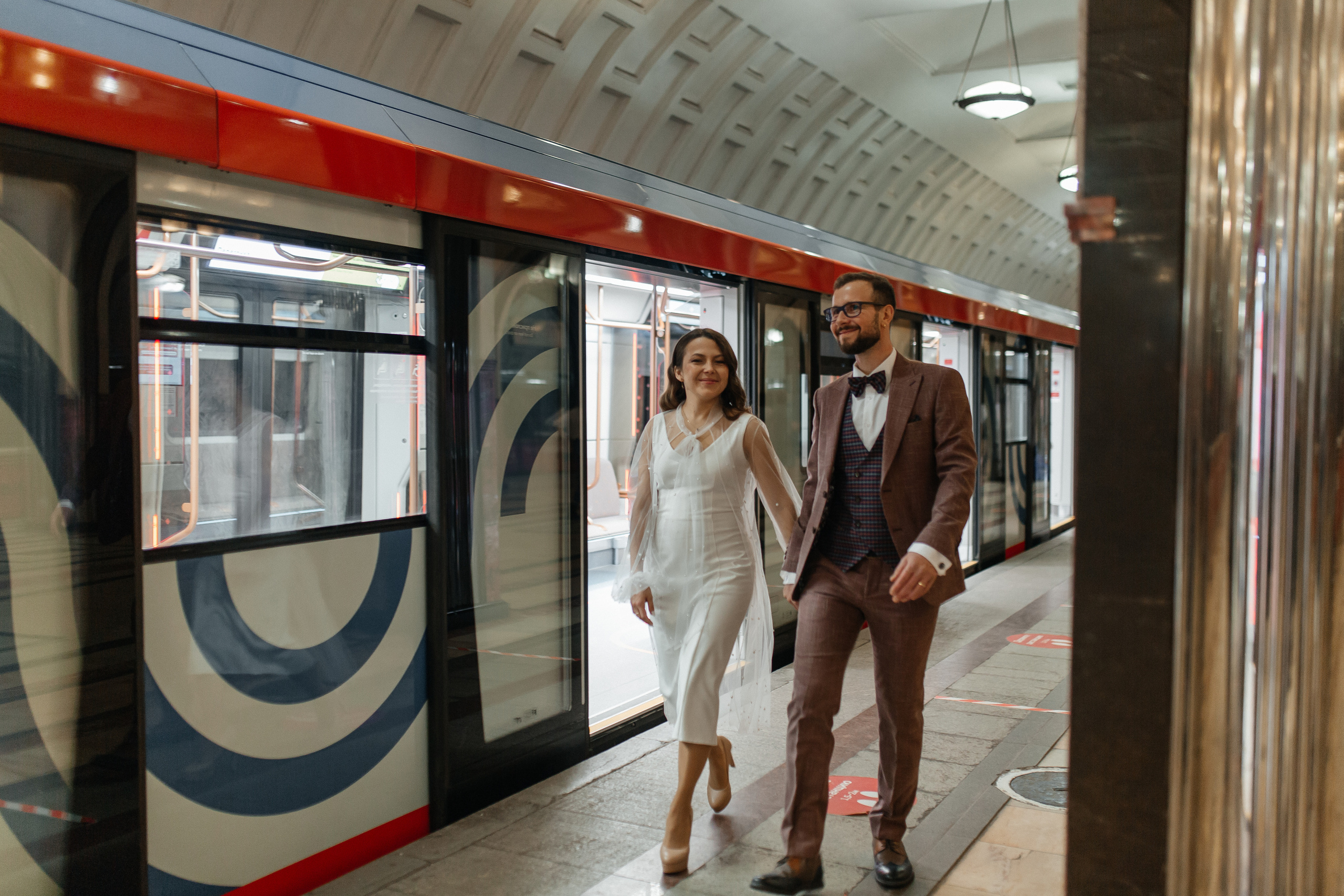 Ночная регистрация брака на станции метро Маяковская. Фото Радости. Свадебный и семейный фотограф в Москве Юлия Самойлова