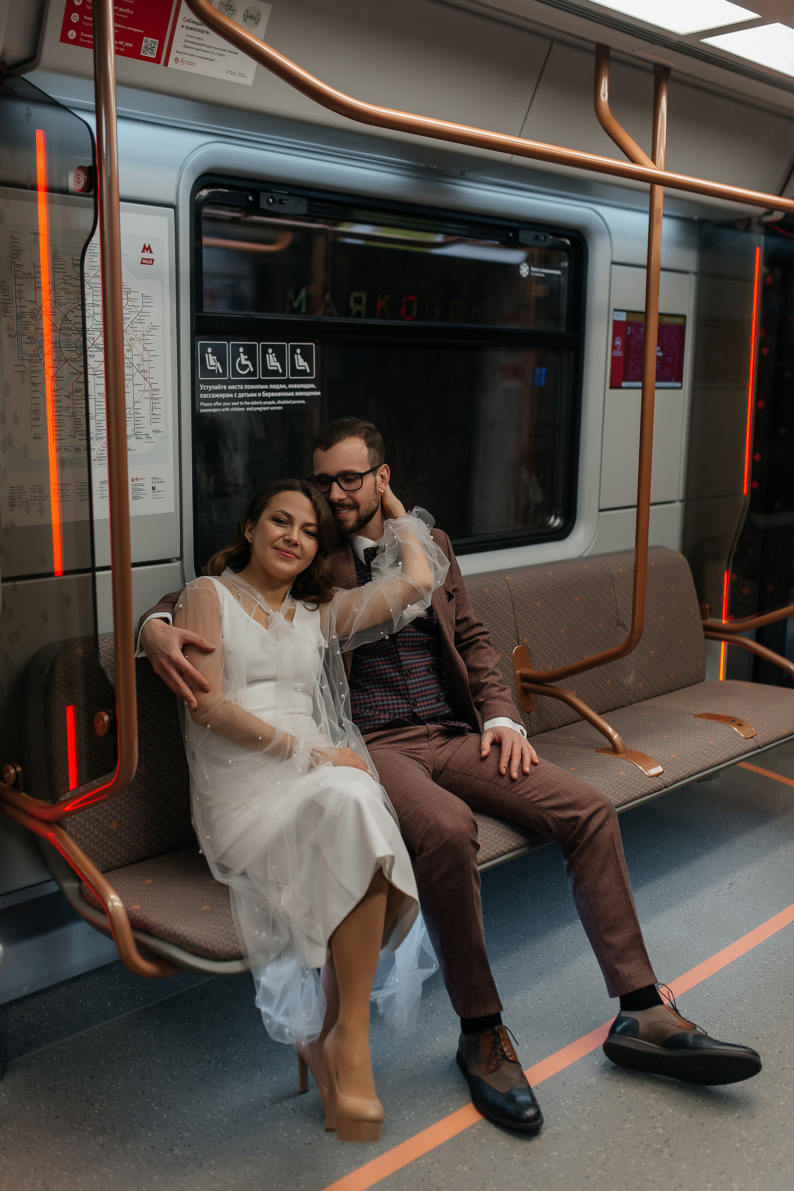 Ночная регистрация брака на станции метро Маяковская. Фото Радости. Свадебный и семейный фотограф в Москве Юлия Самойлова