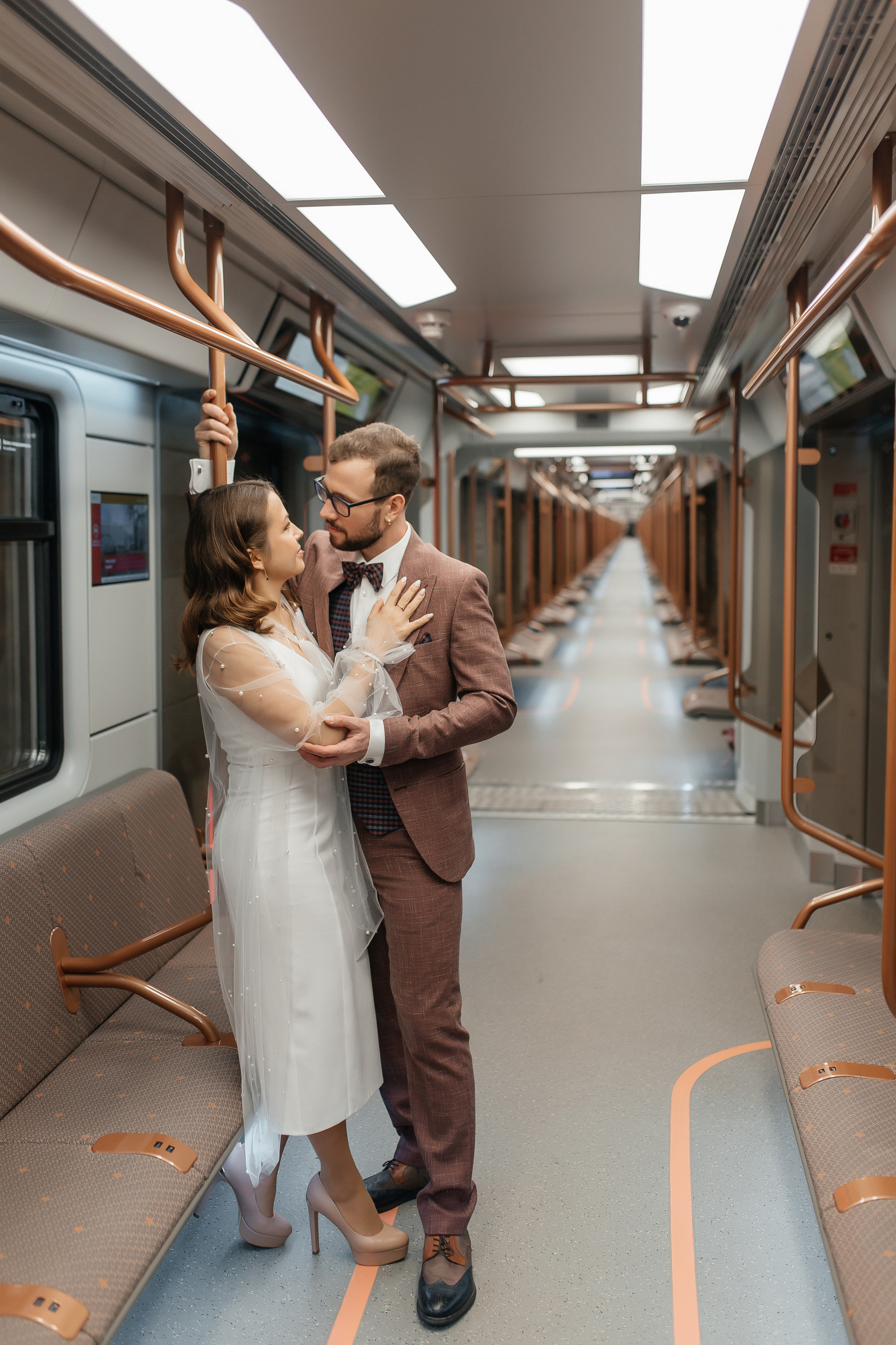 Ночная регистрация брака на станции метро Маяковская. Фото Радости. Свадебный и семейный фотограф в Москве Юлия Самойлова