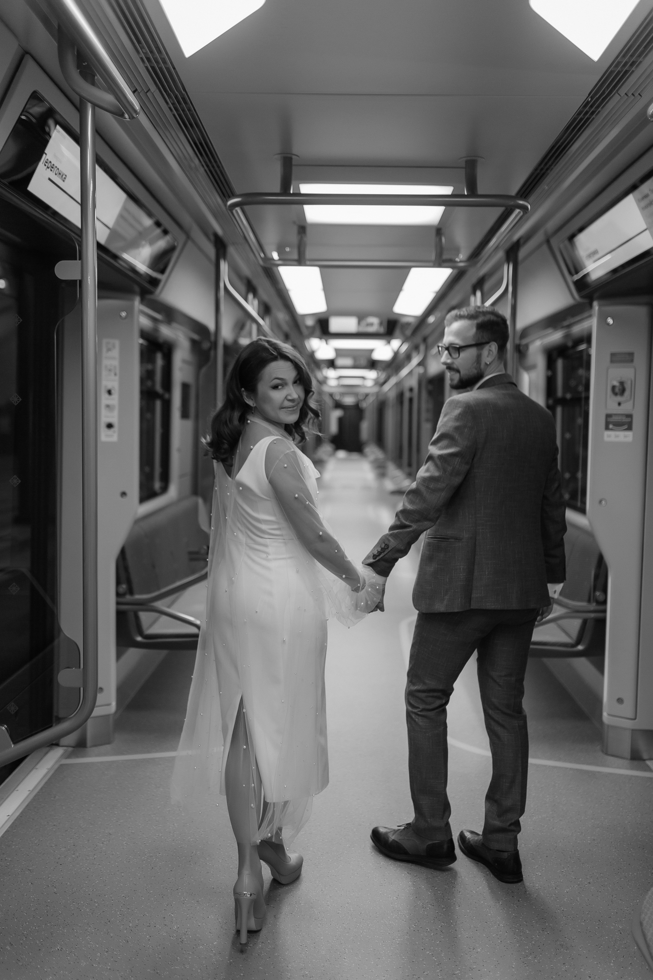 Ночная регистрация брака на станции метро Маяковская. Фото Радости. Свадебный и семейный фотограф в Москве Юлия Самойлова