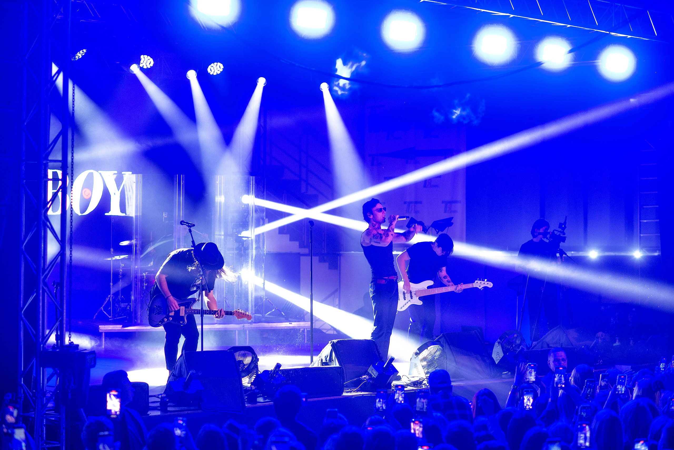 Концерт Хolidayboy. Школьный, фэшн фотограф в Тюмени и в России Ирина Королева