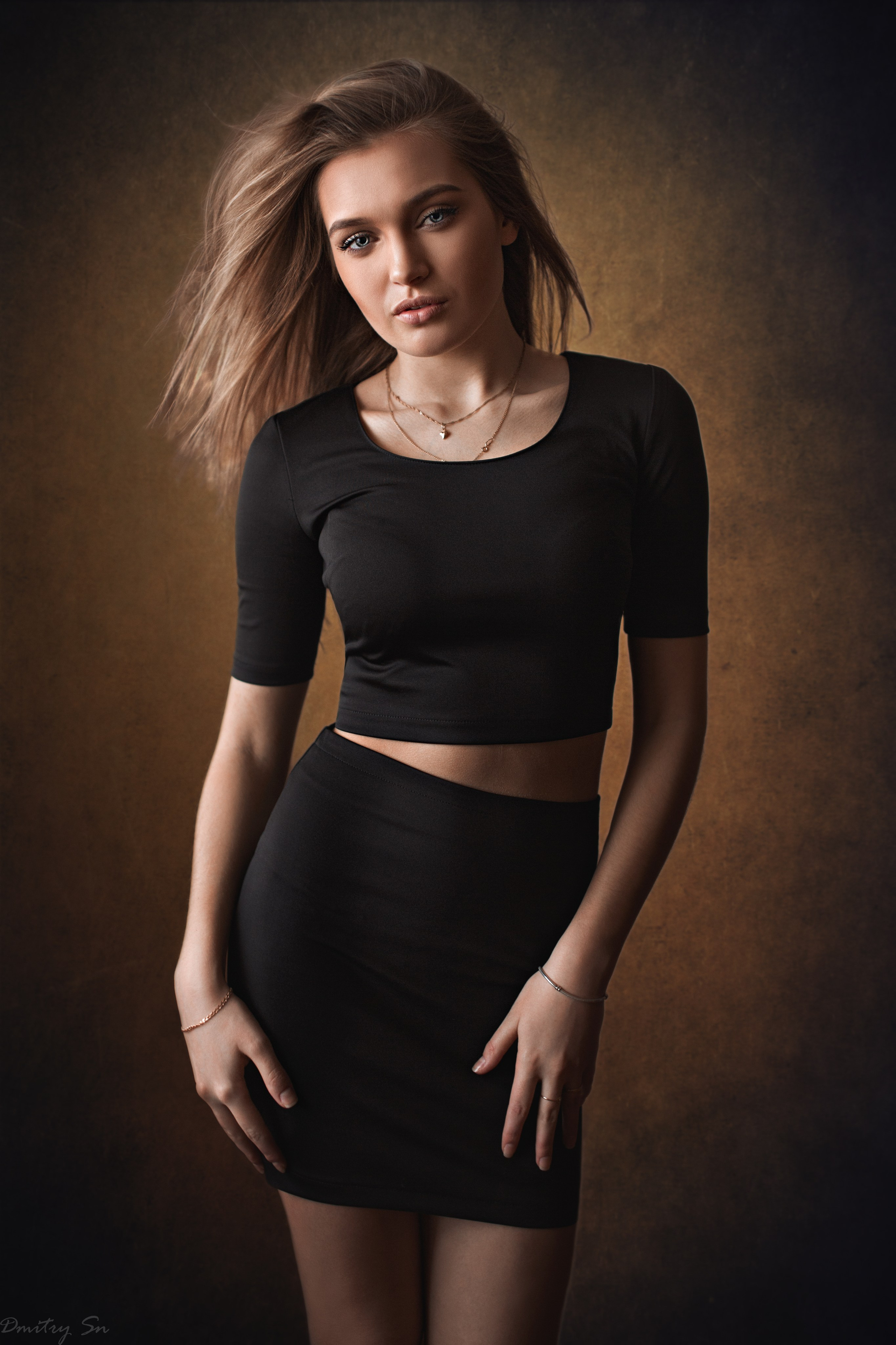 Фотосет с Аней у окна для «себя»