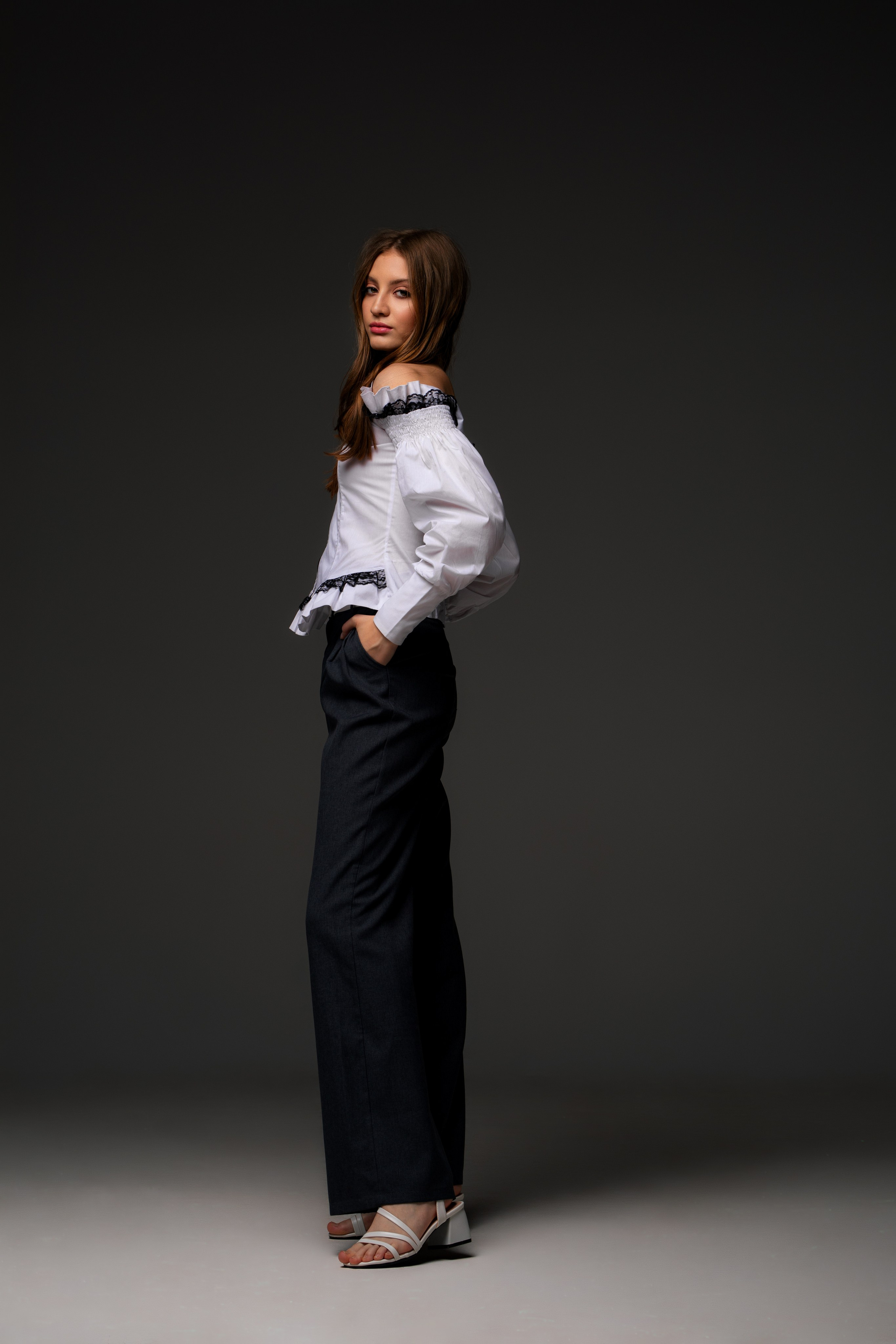 Фотосет с Ангелиной в студии на циклораме в формате для «себя»