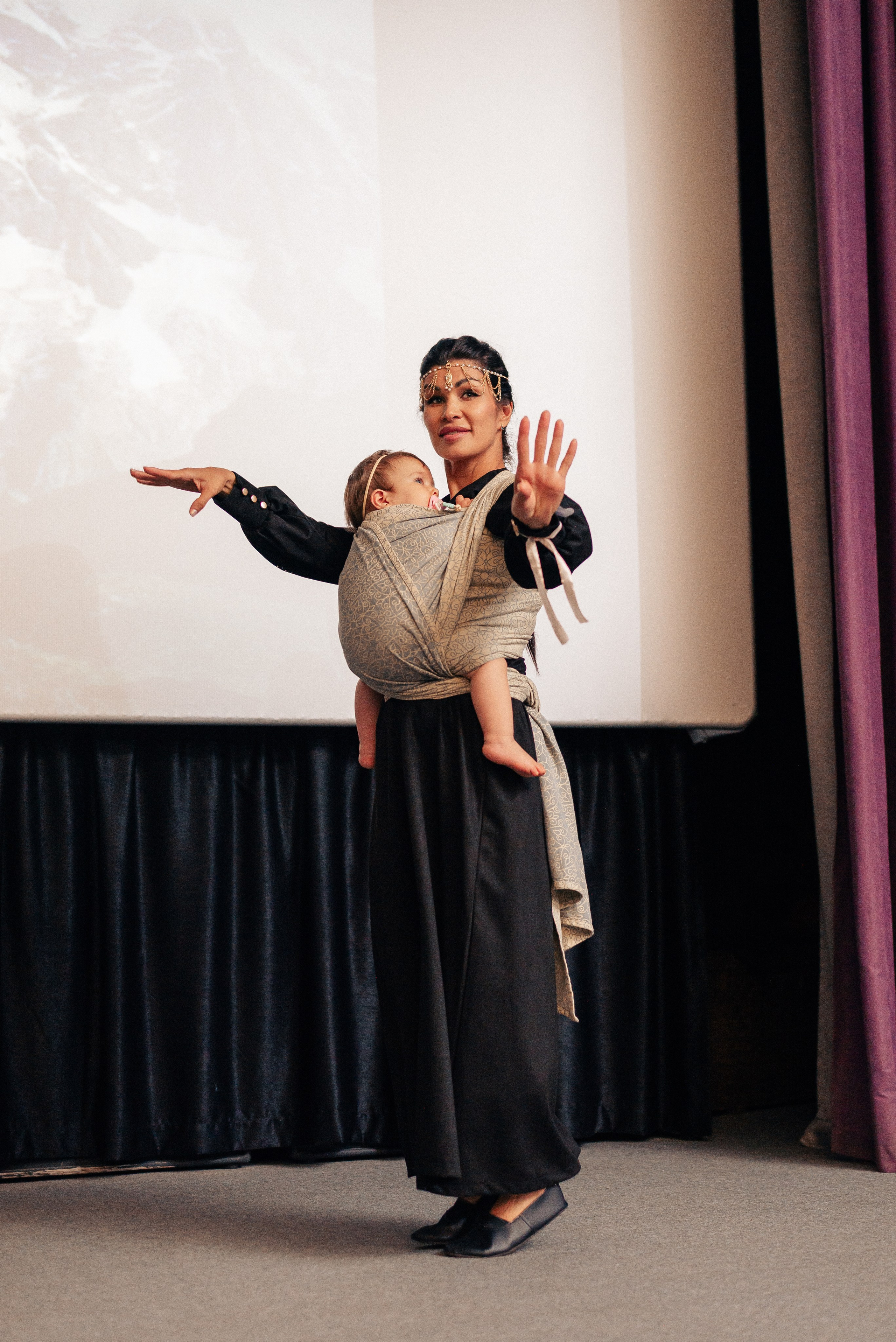 Слингомама Иваново 2025. Семейный и детский фотограф Иваново Ксения Азаренкова