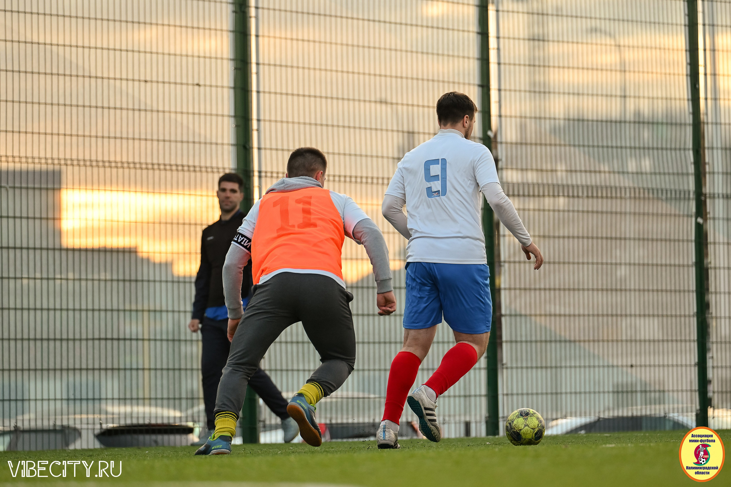 ИГРЫ МИНИ-ФУТБОЛЬНОЙ И КОРПОРАТИВНОЙ ЛИГИ. VIBECITY.RU Вайб Сити Ру Фоторепортажи Фотоотчеты Калининград
