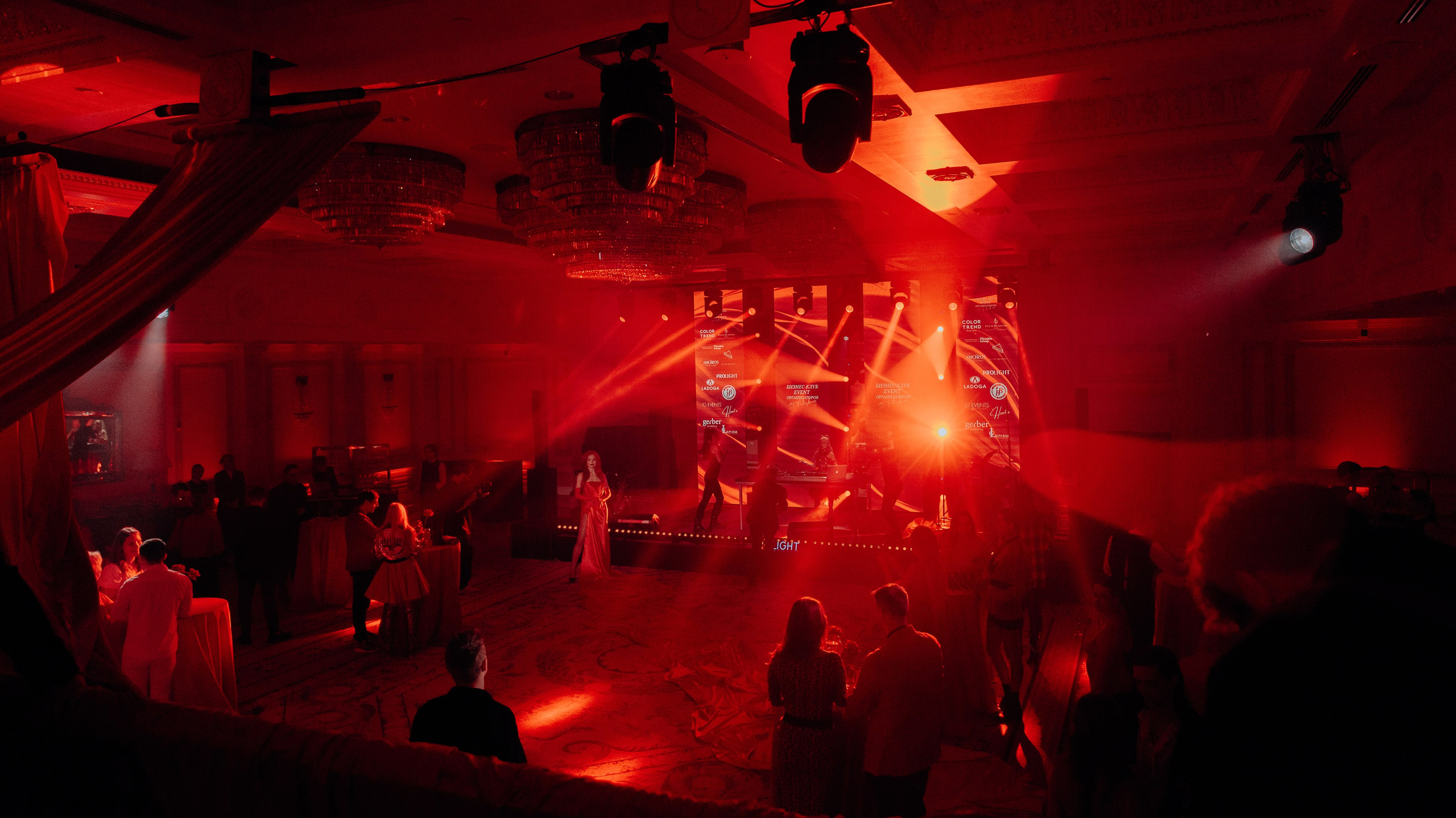 Red ball. Свадебный фотограф в Санкт-Петербурге и Москве Андрей Чернов