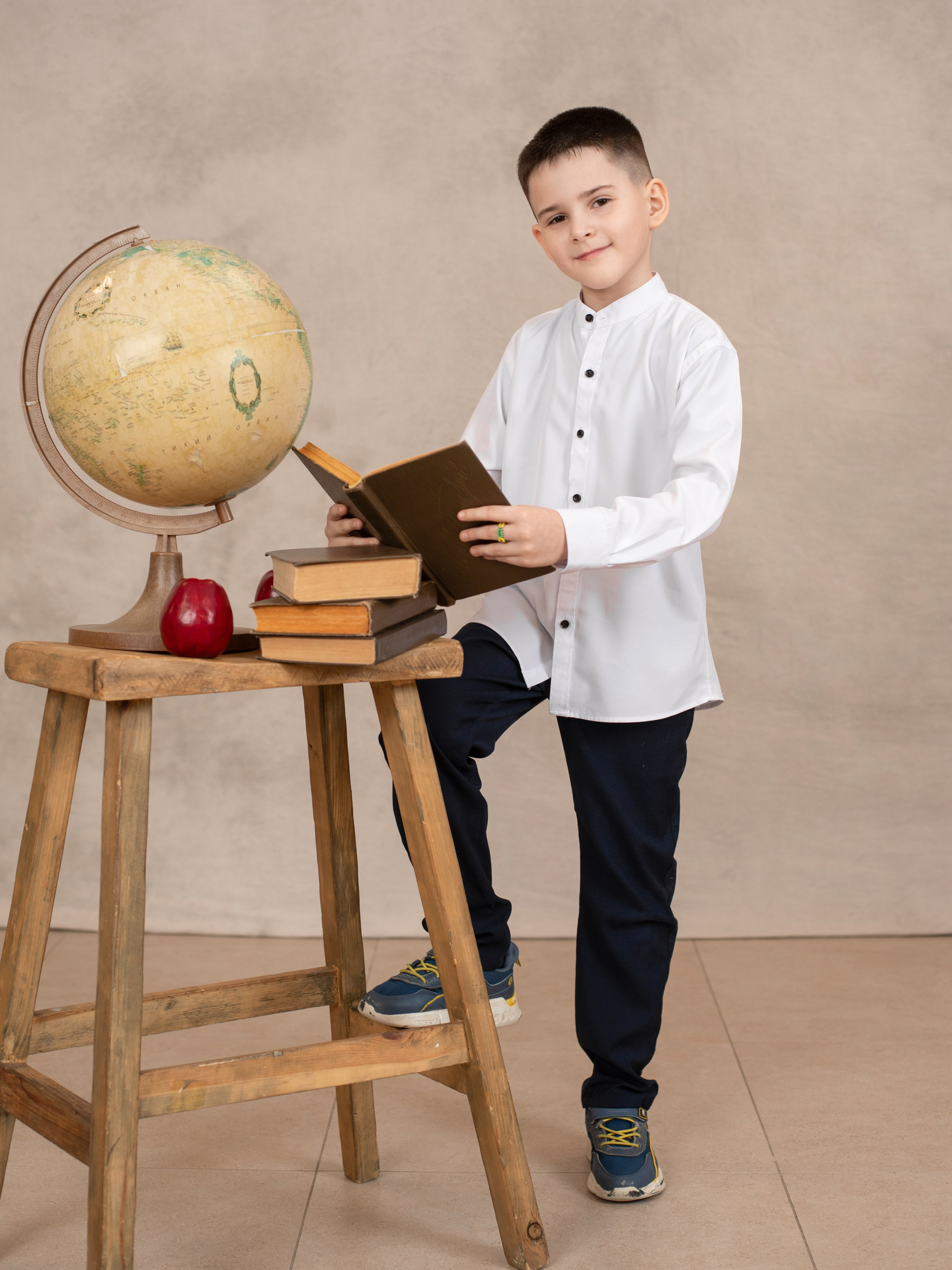 Общие фотографии 1-11 класс. Выпускные альбомы в Тюмени для школ, садов, вузов спортивных секций