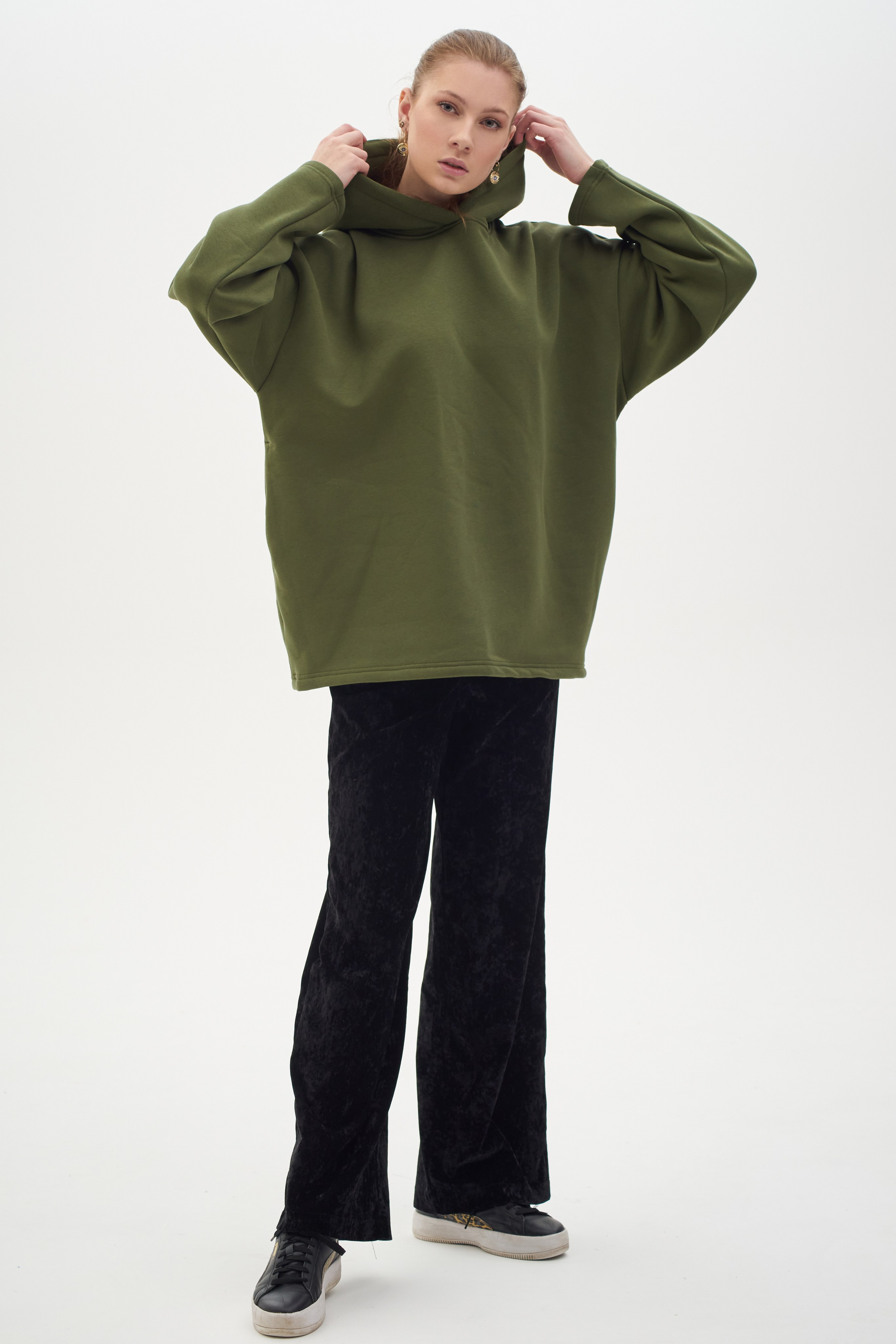 Стася, 42-44 р-р, 175 рост. KED Production — продакшн из СПб. Создаём фото, видео и контент, который помогает брендам и селлерам продавать больше