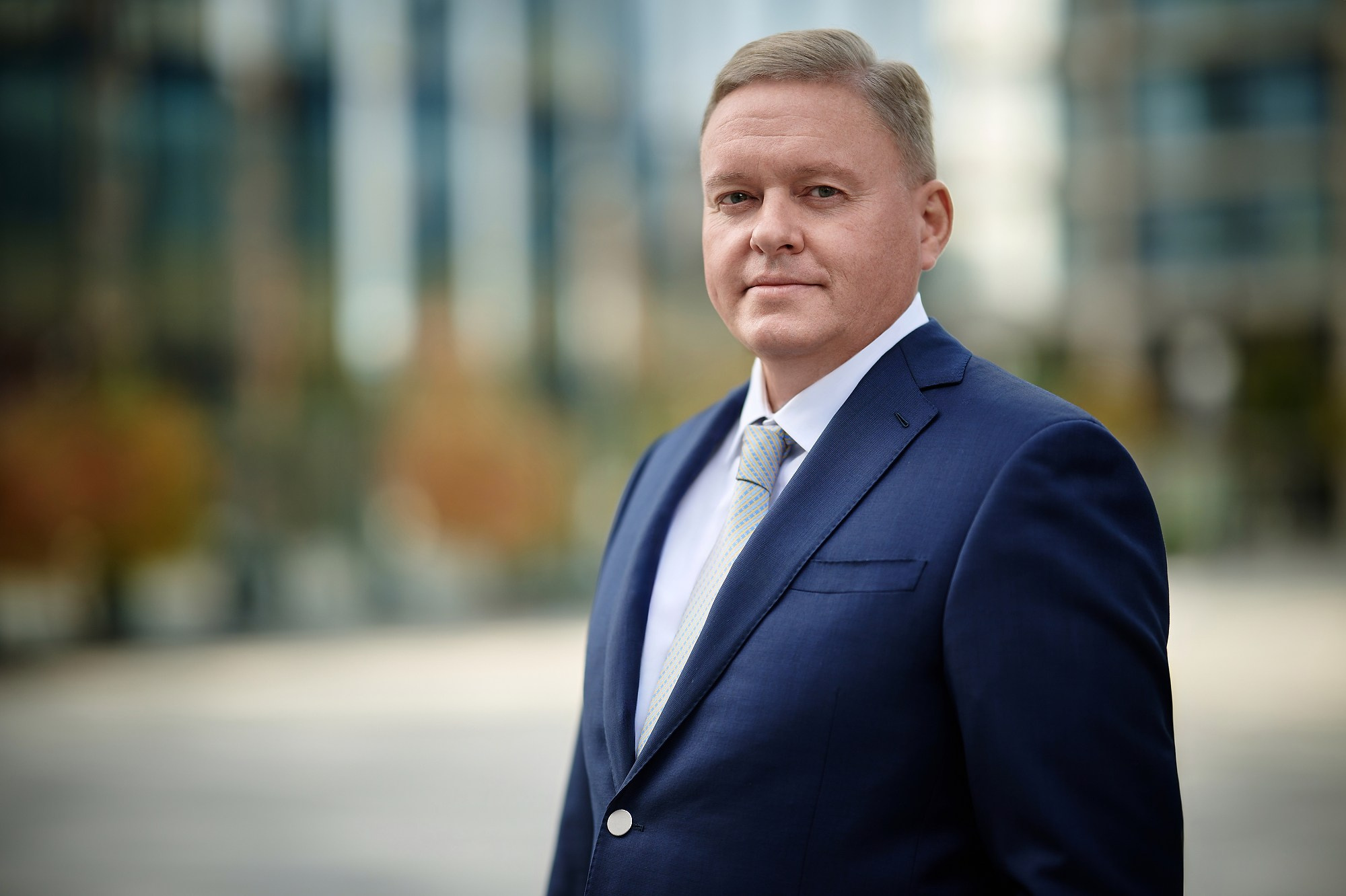 Headshot, портрет в интерьере офиса, командная съёмка, репортажный портрет в рабочей обстановке. Промышленная и репортажная фотография