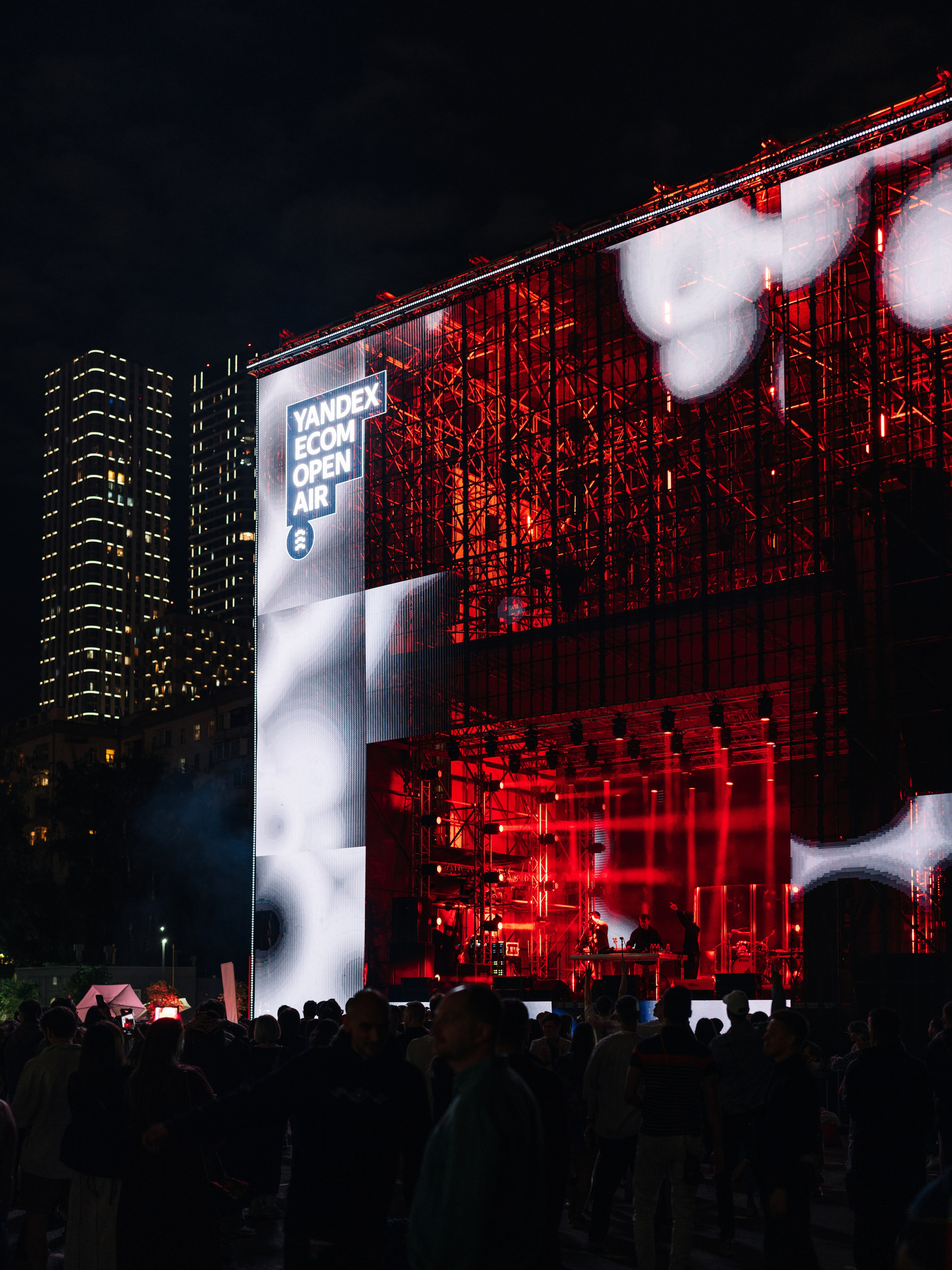 YANDEX ECOM STAGE, FORMATE. @tomrus: Рустам Шагиморданов — фотограф