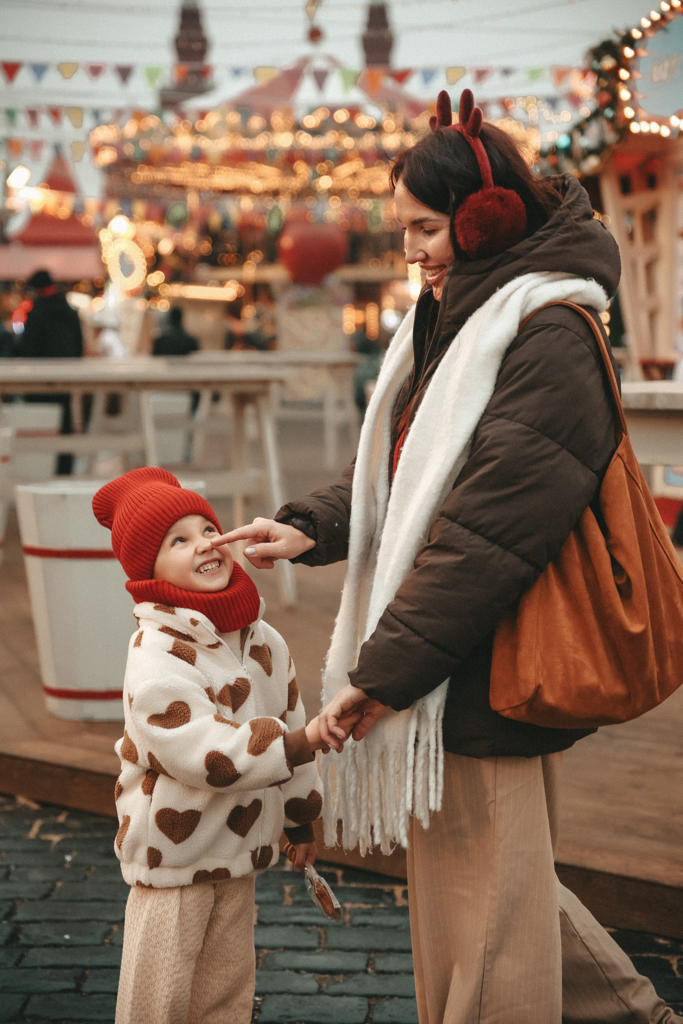 Новогодняя фотосессия на Гум ярмарка мама и дочка. Фотограф Владимир Москва