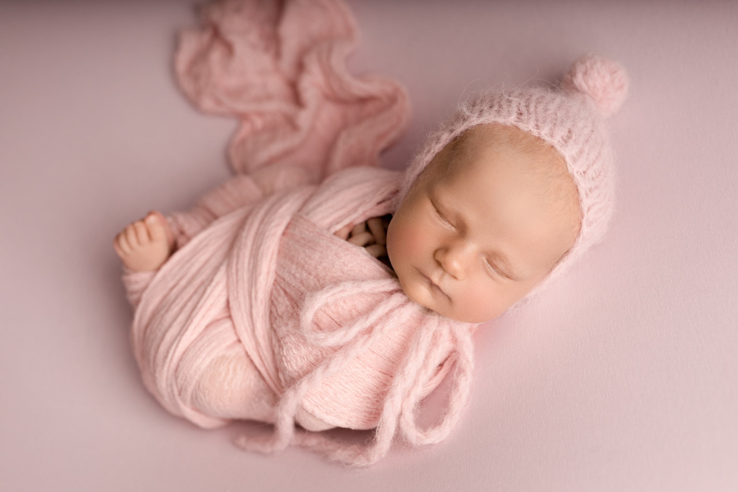 Фотограф новорожденных | Екатерина | Портфолио и цены | Съемка в студии и дома. Фотограф уникального направления ньюборн в Москве Екатерина Буценина