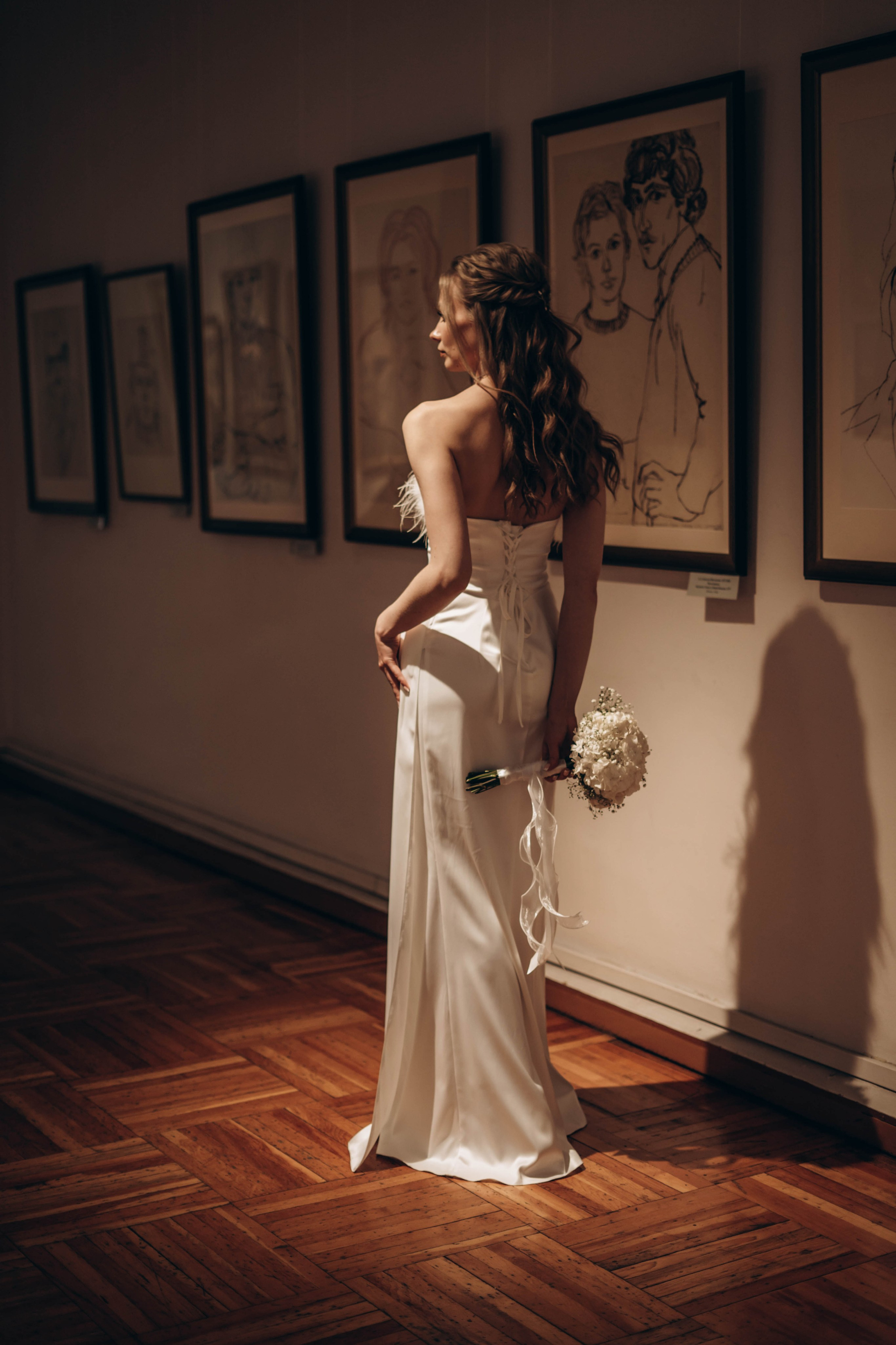 Ксюша и Леша: свадебная съемка в Художественном музее. Фотограф в Иркутске