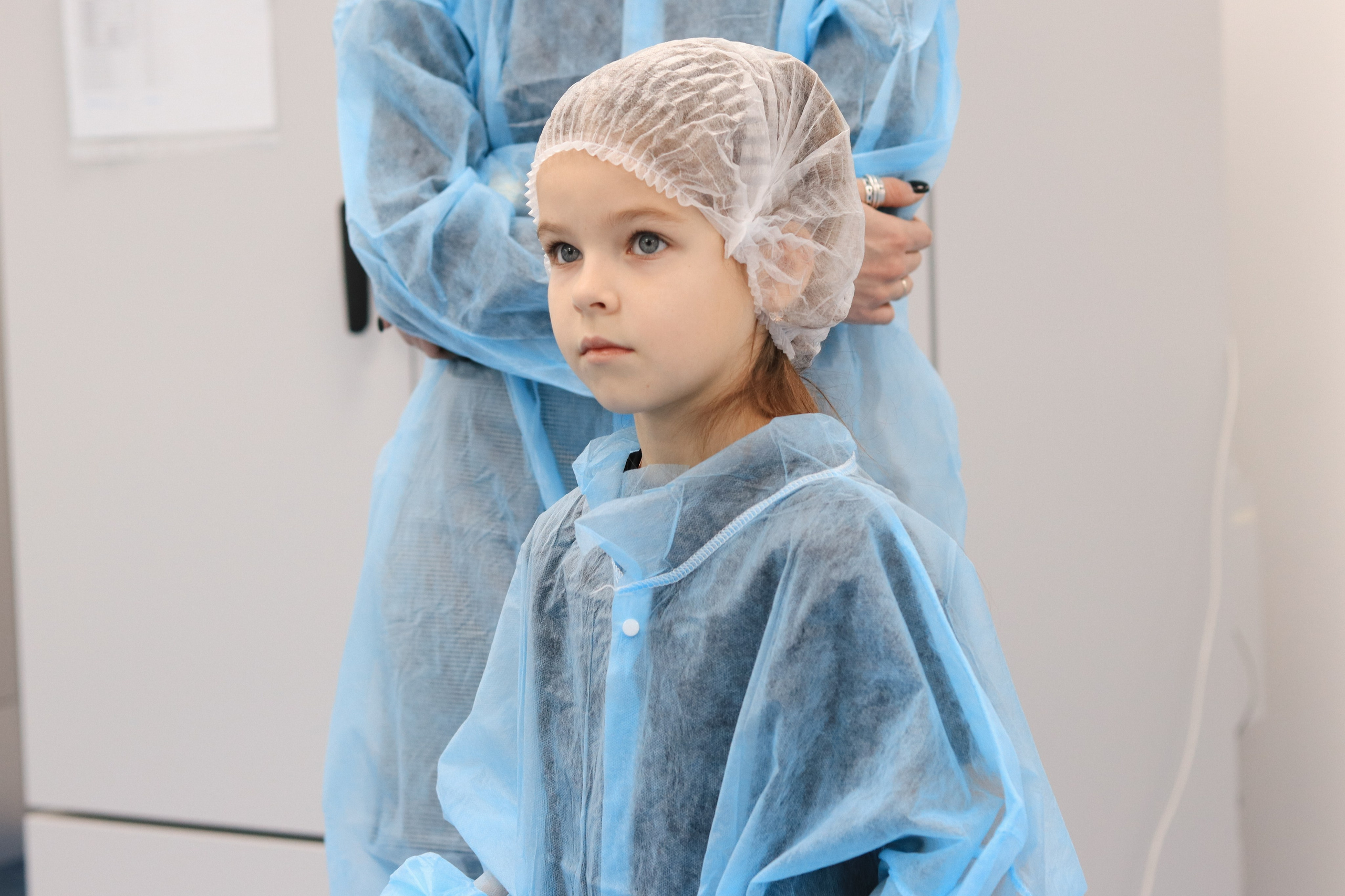 Экскурсия на фармацевтический научно-производственный комплекс «Велфарм-М» для детей сотрудников. Репортажный фотограф в Москве и Зеленограде Karina-vozd