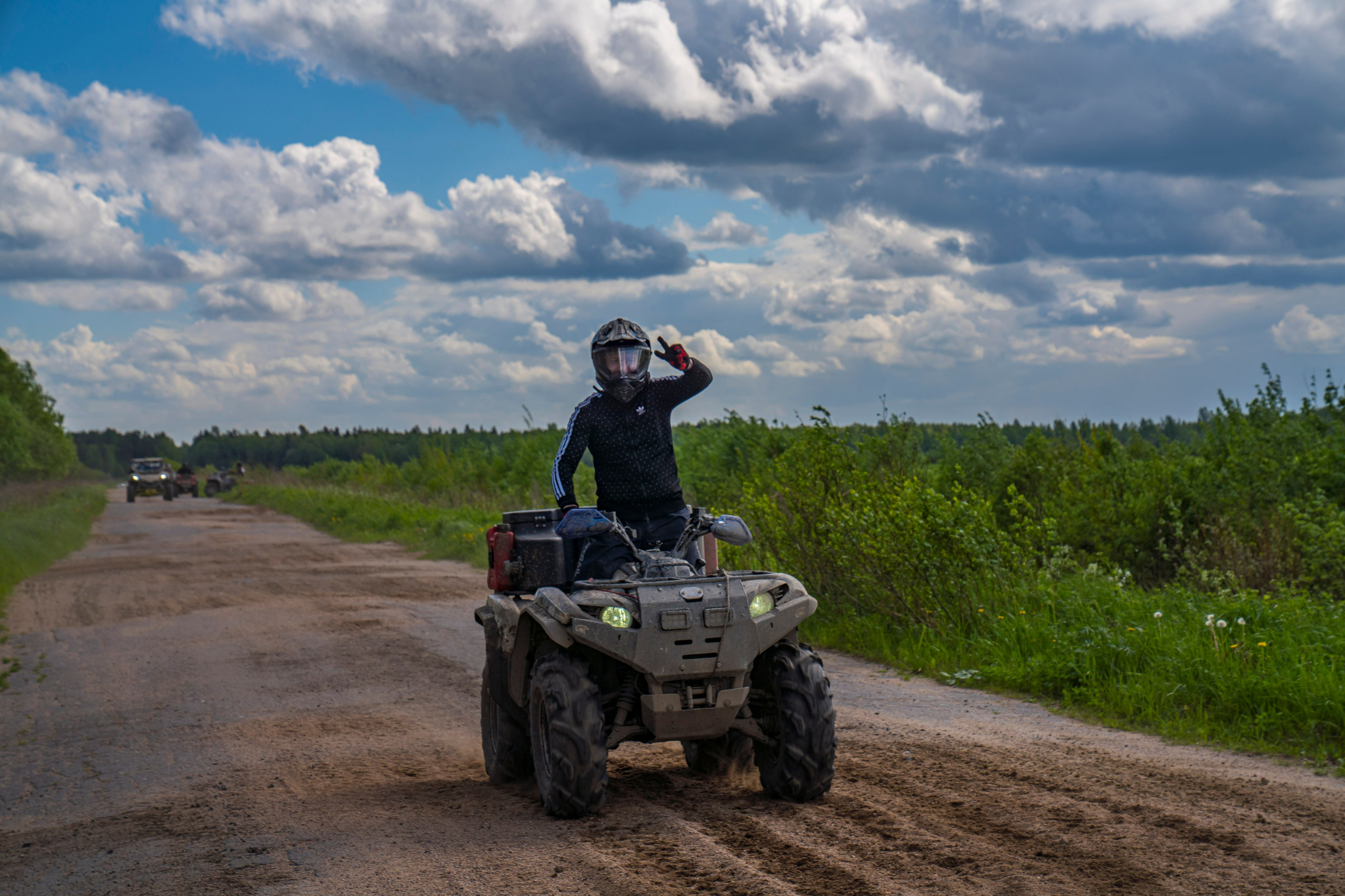 RazVolution. Графический дизайнер Илья Левченко