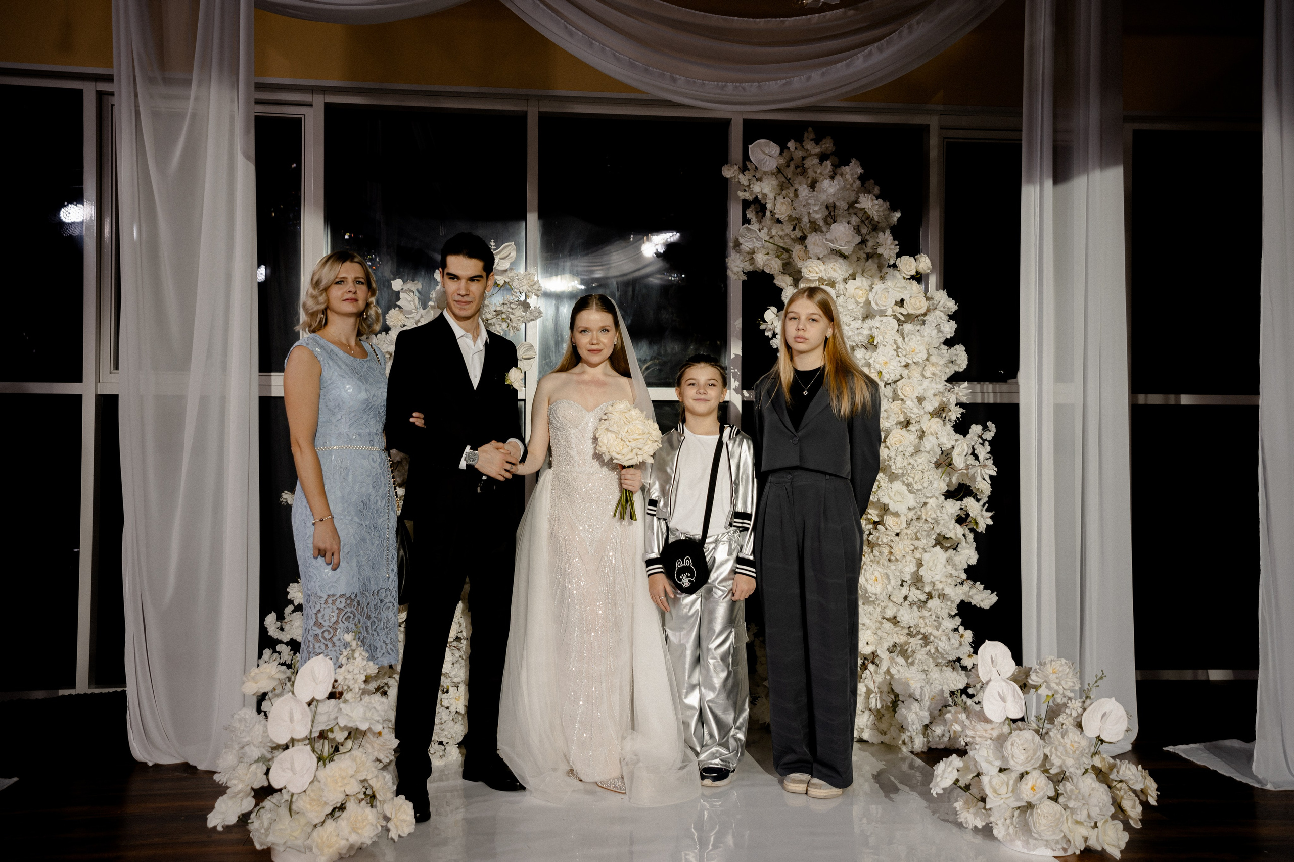 СВАДЕБНАЯ СЬЕМКА СБОРОВ В ОТЕЛЕ И ВЫЕЗД НА ЦЕРЕМОНИЮ (СНЯТО В СИБИРЕ В НИЖНЕВАРТОВСКЕ). Профессиональный фотограф, Санкт-Петербург — Виктория Богомолова