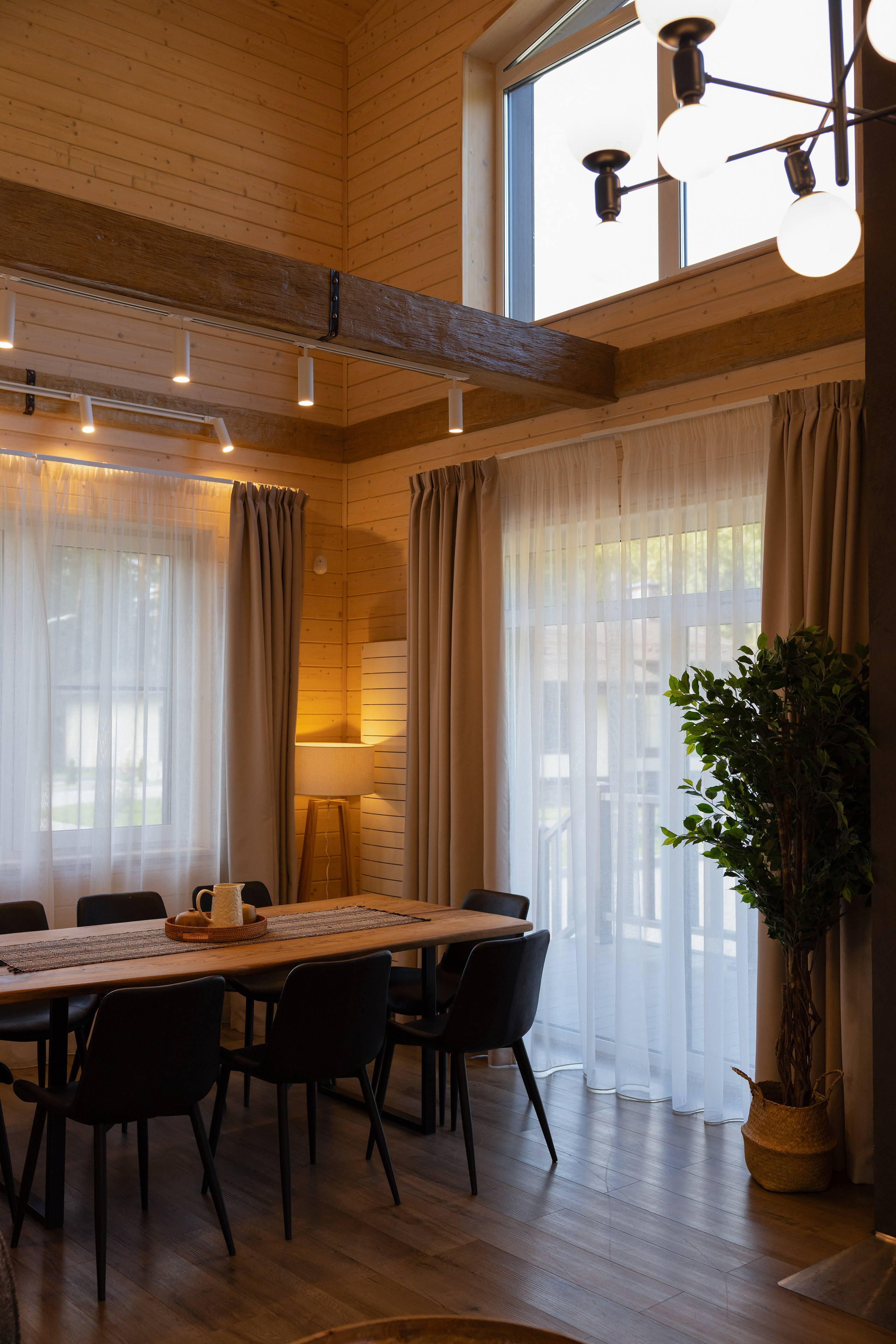 Фото для соцсетей и сайта базы отдыха «Лесная Ривьера». Фотограф в Санкт-Петербурге Вагнер Юлия