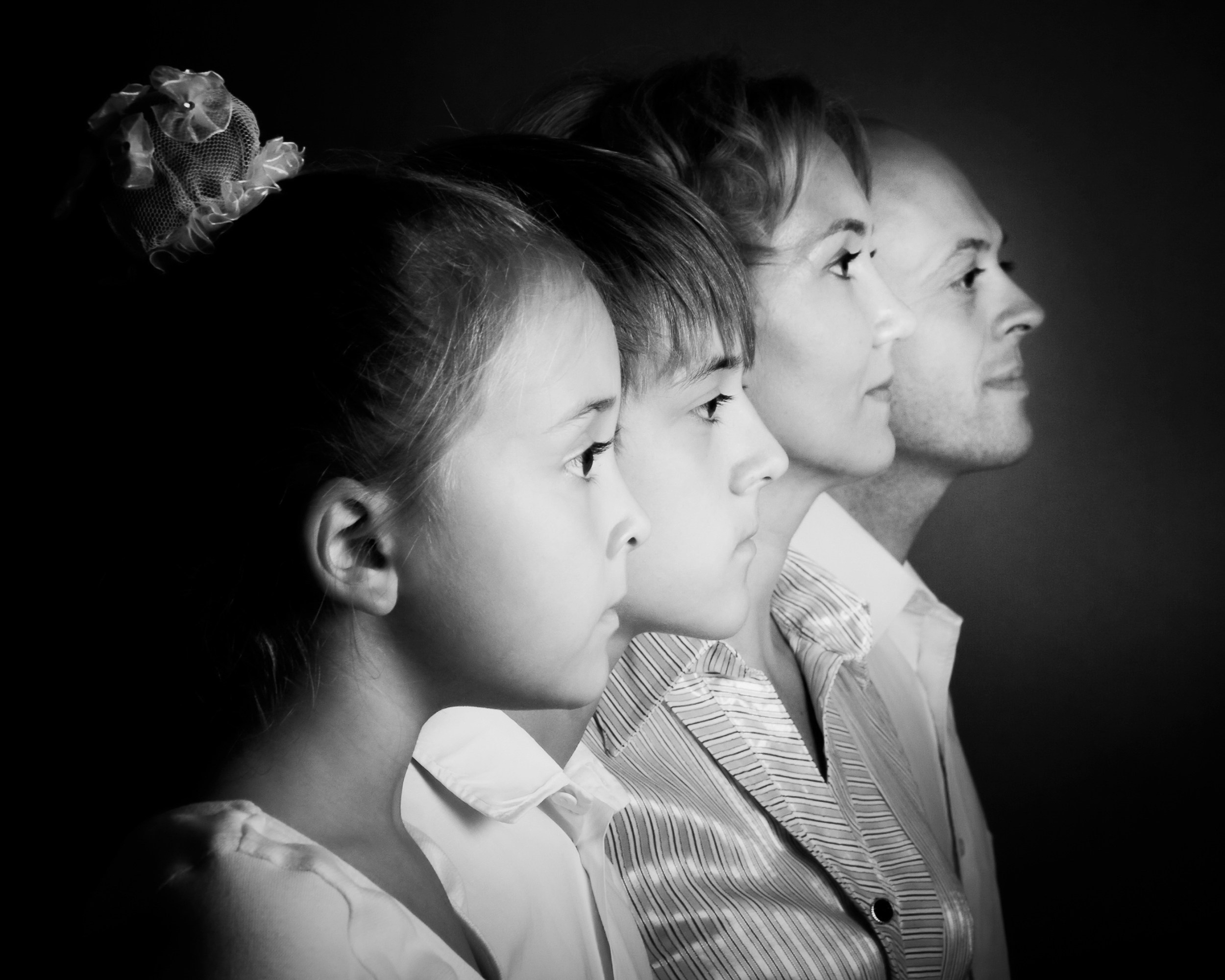 фотосессия семьи в профиль