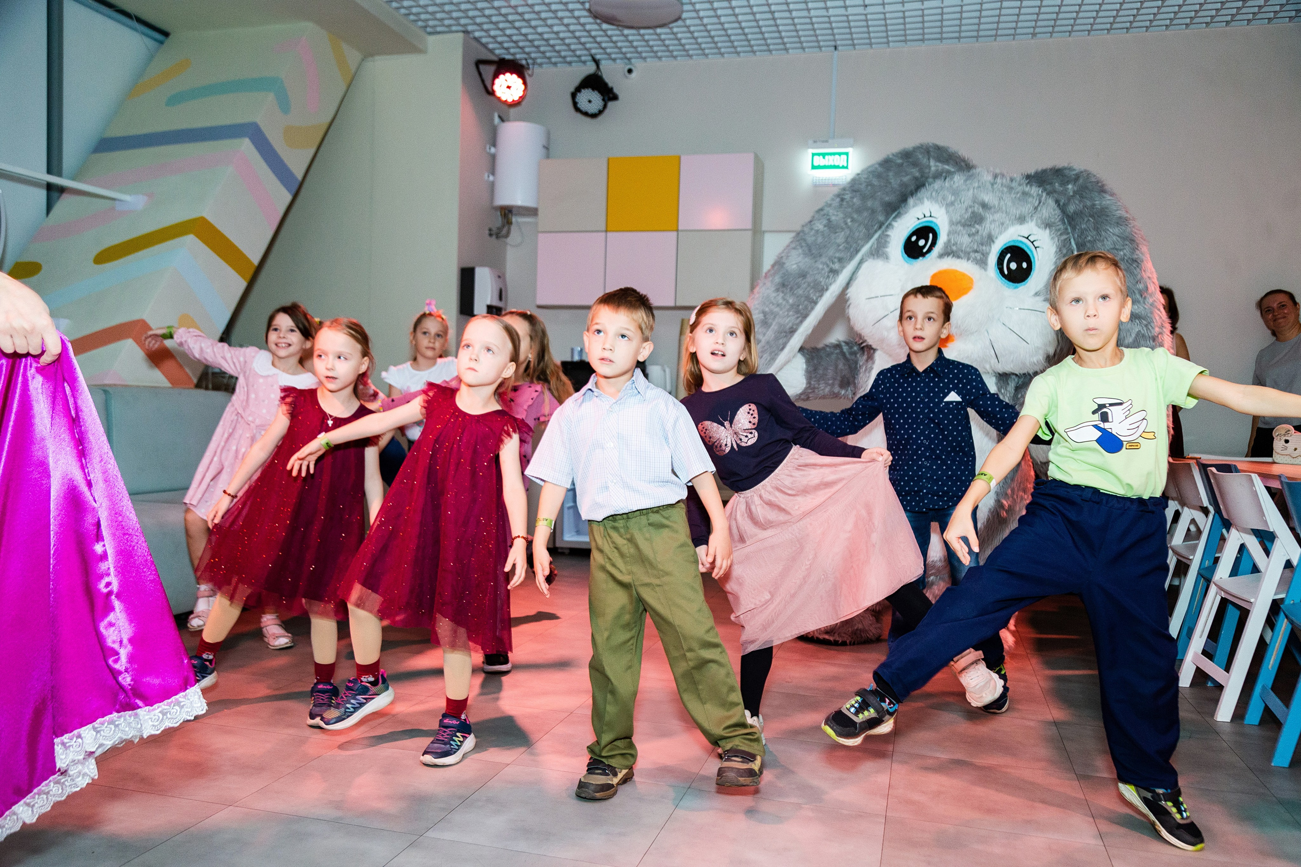 Лиде и Лизе 6 лет. Детский фотограф видеограф в Хабаровске Михаил Орлов