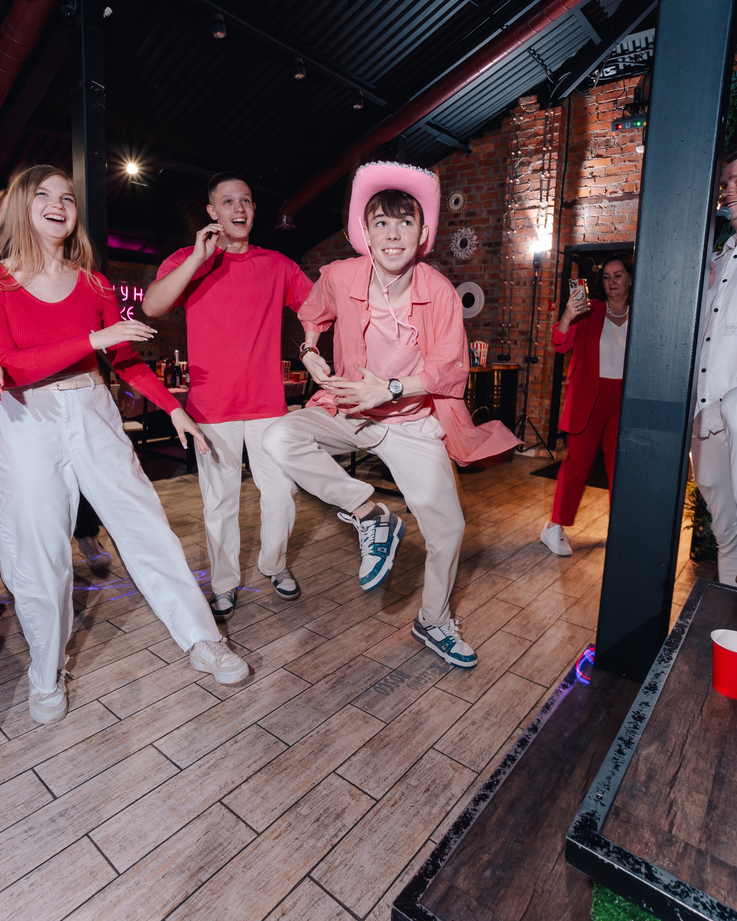 18 лет. Свадебный Фотограф Александр Матвеенко