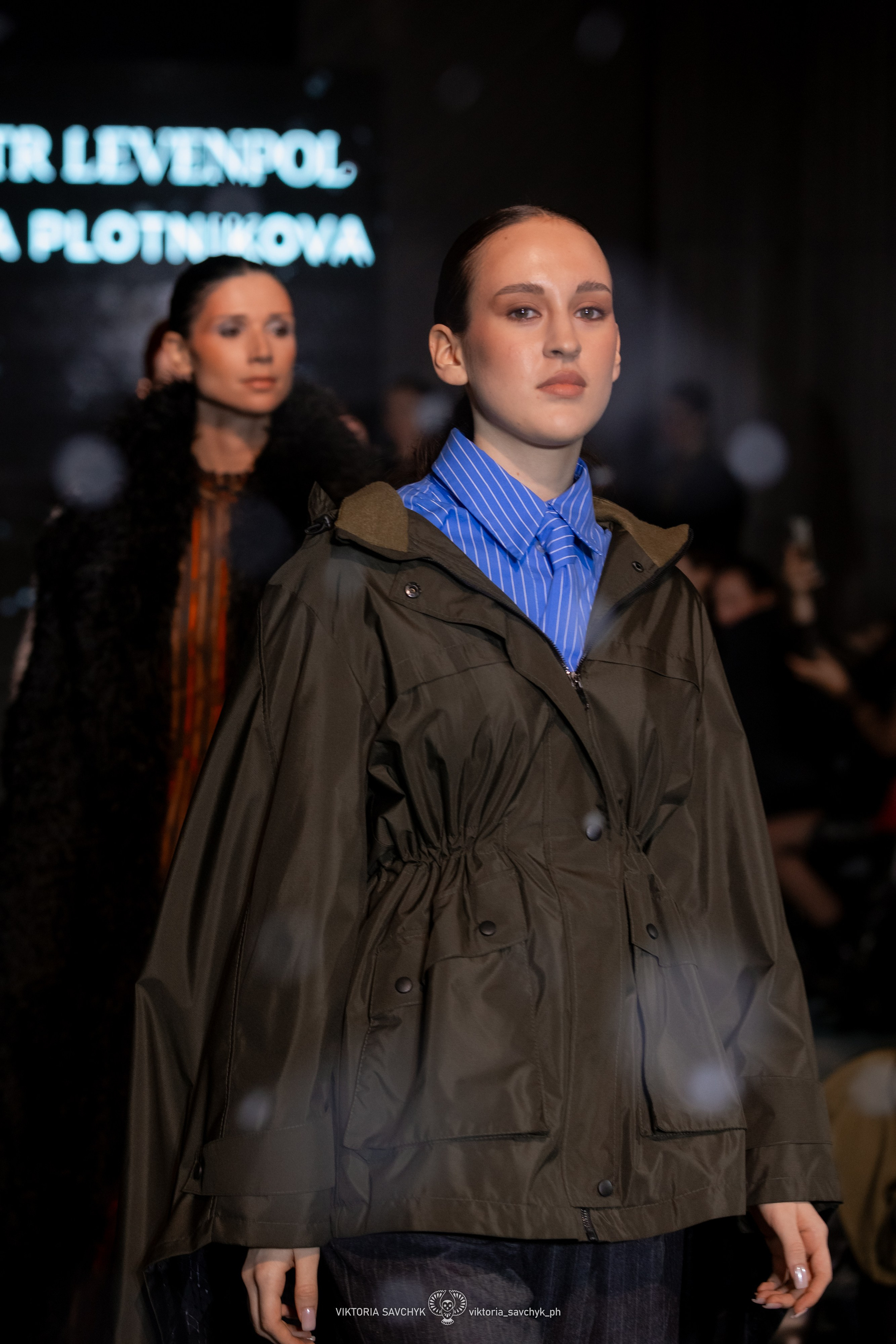 Подиум Rostov Fashion Show 2025. Осень-зима. Фотограф в Ростов-на-Дону Виктория Савчук