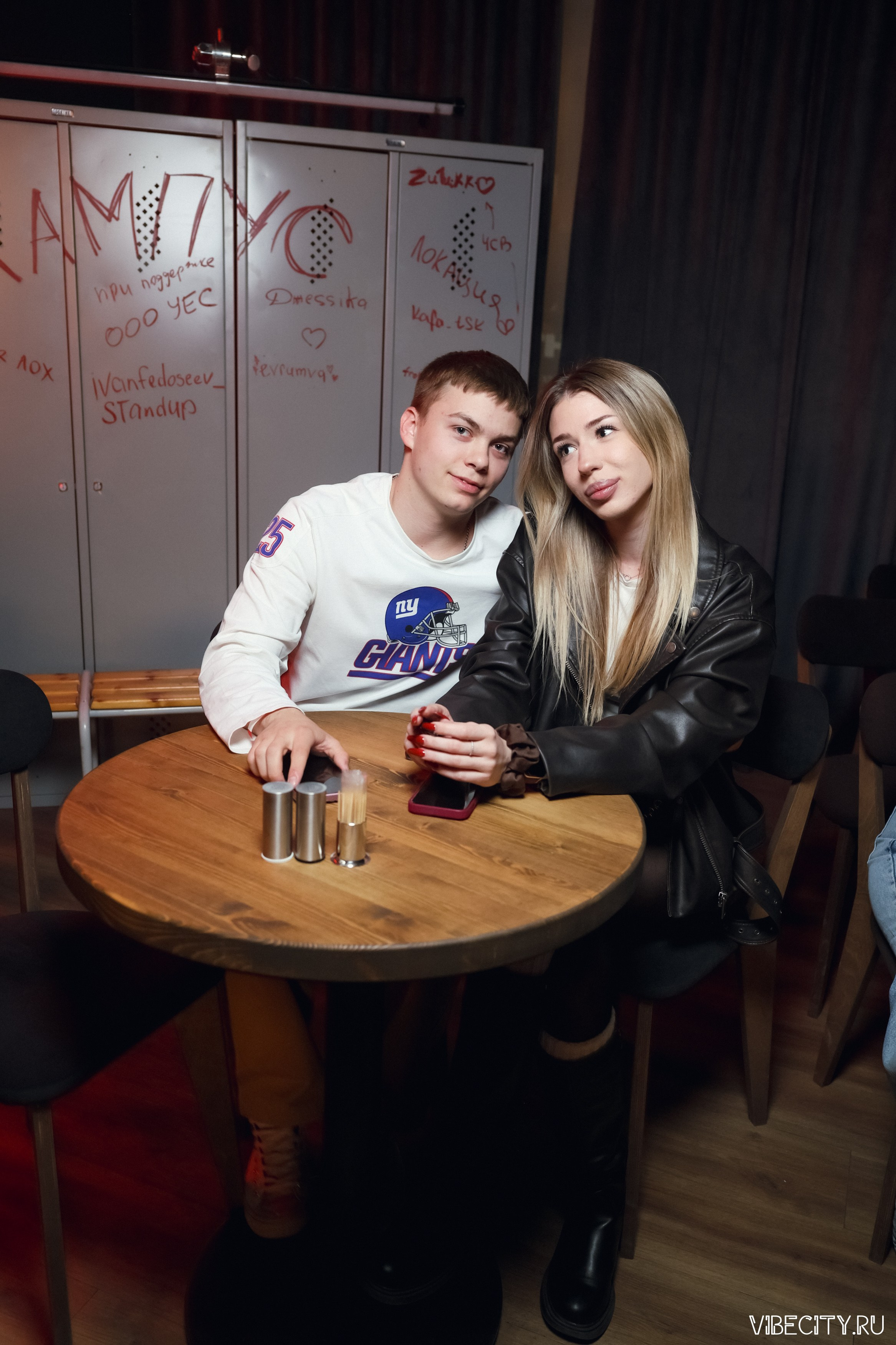 Стендап клуб Локация. VIBECITY.RU Вайб Сити Ру Фоторепортажи Фотоотчеты Калининград