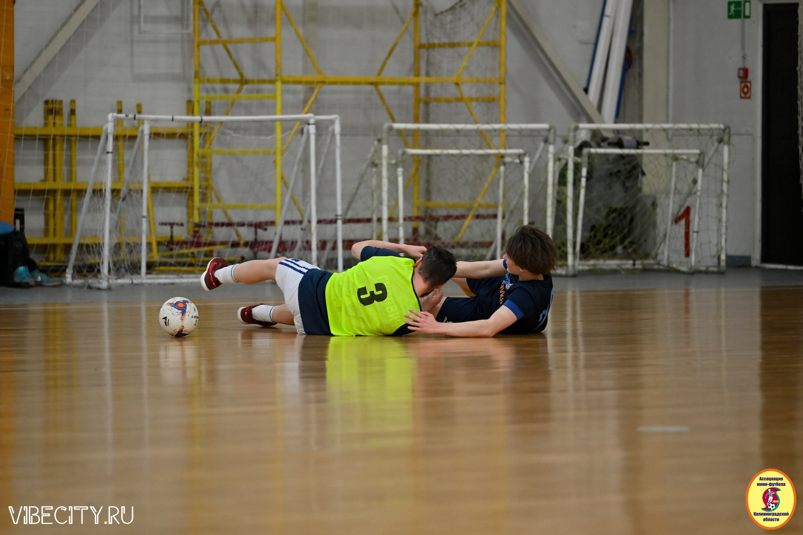 8 тур Корпоративной Бизнес-Лиги по футзалу. VIBECITY.RU Вайб Сити Ру Фоторепортажи Фотоотчеты Калининград