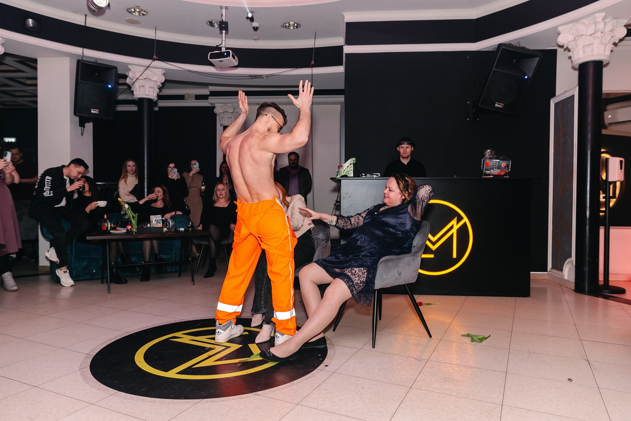 8 марта в лаунж-баре Major 2024. Свадебный, семейный и детский фотограф в Калининграде Елена Кравцова