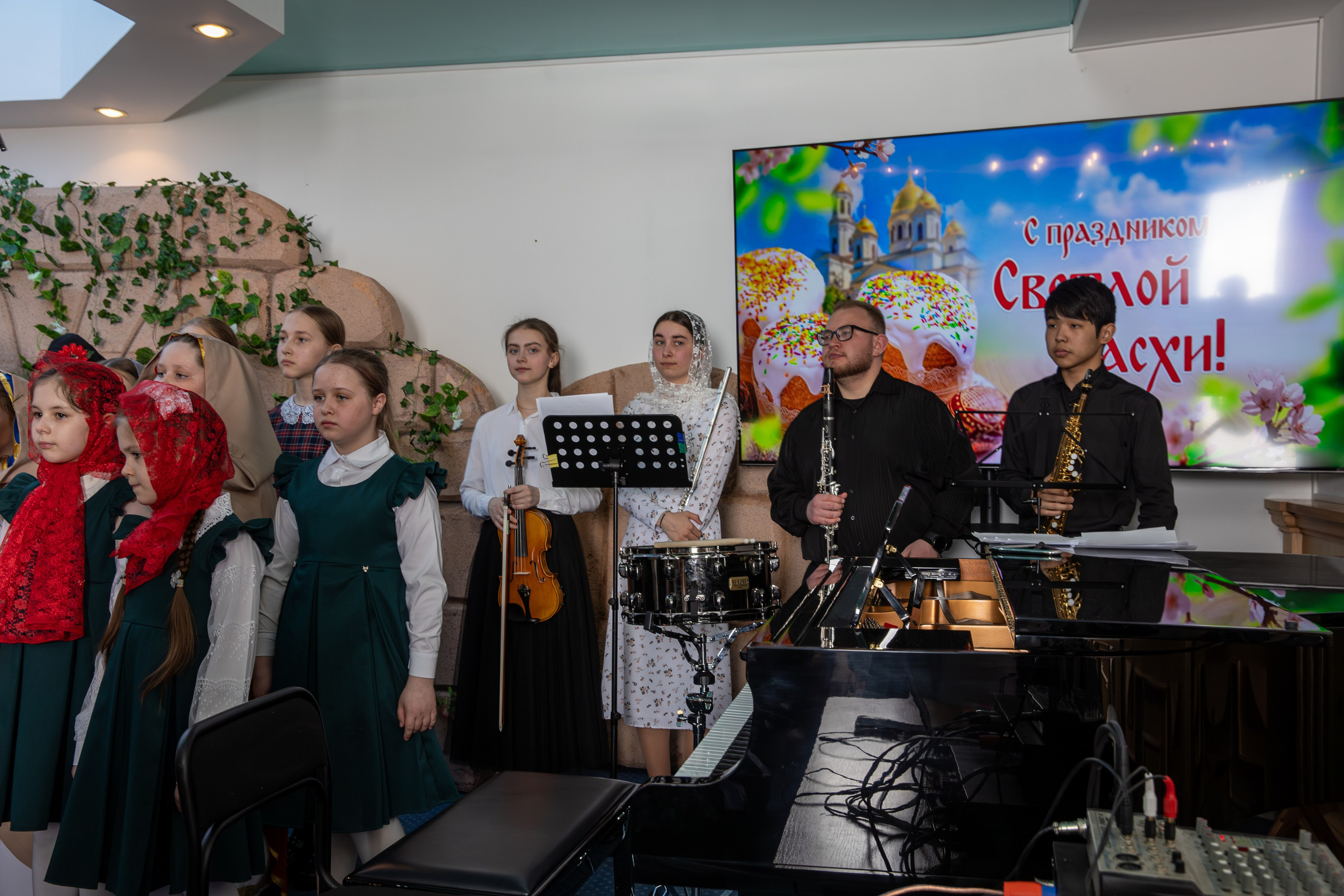 Пасхальный концерт Воскресная школа 2025. Фотограф Таинств Крещение и Венчания г. Магадан Власова Ульяна