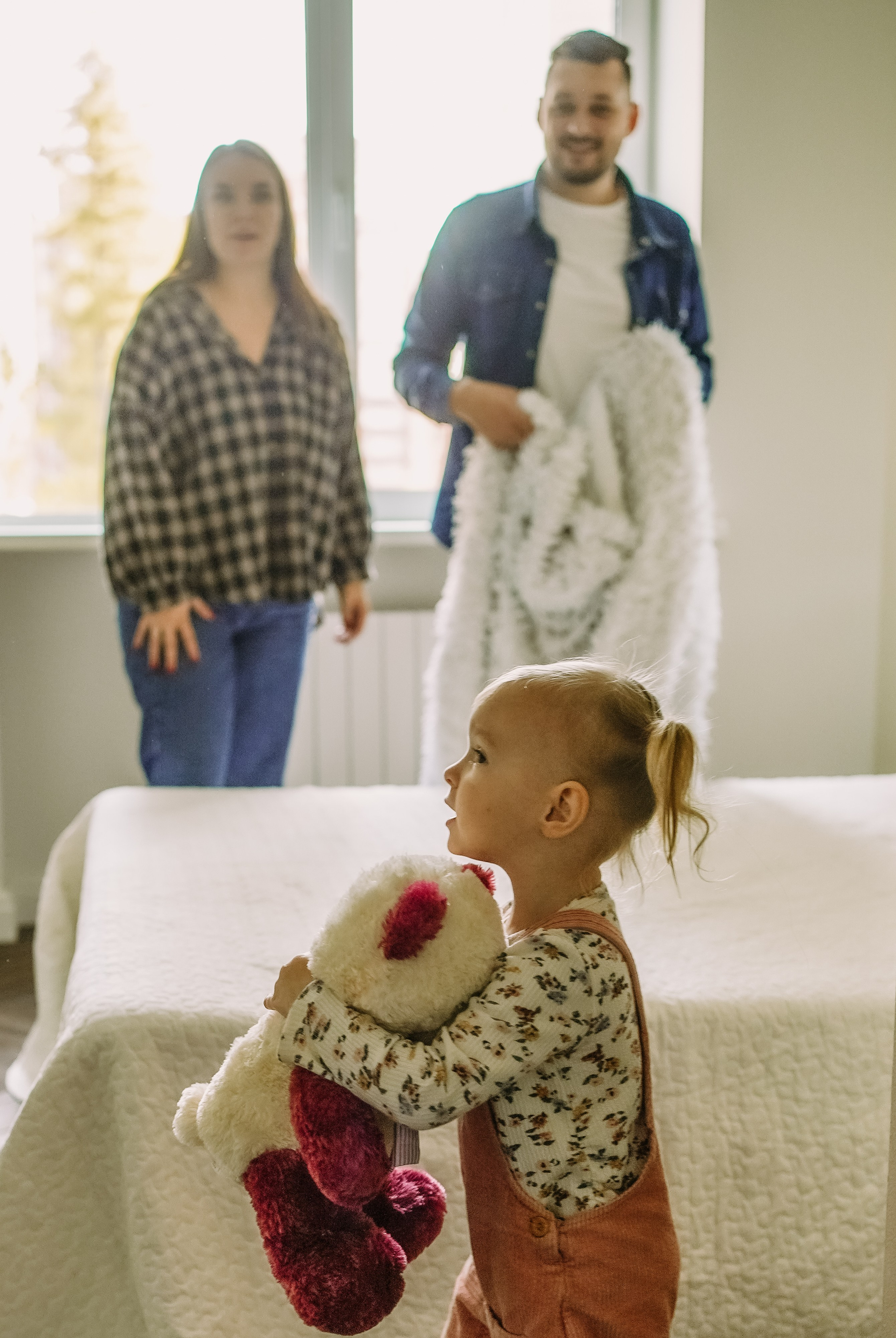 Карина, Андрей, Эмили. Главная