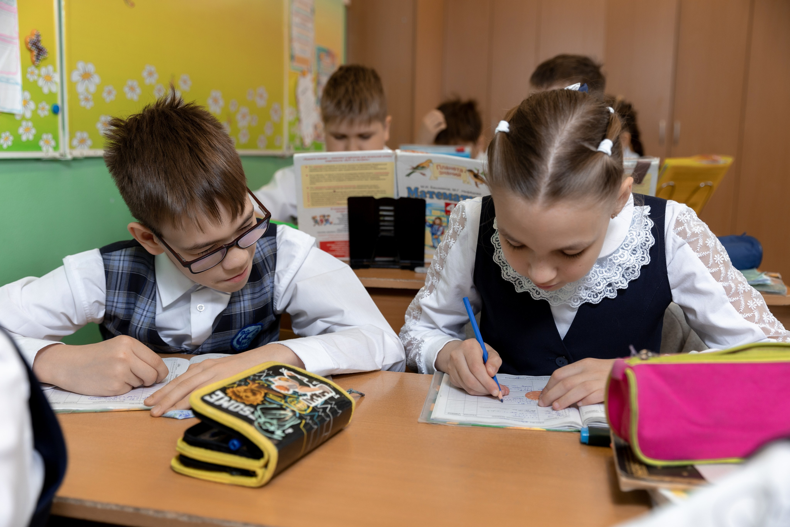 Школа 54 4А кл (2023-24) 2 часовая фотосессия в школе. Свадебный и Семейный фотограф г. Ижевск Гульназ Солдатова. Гульназ фото