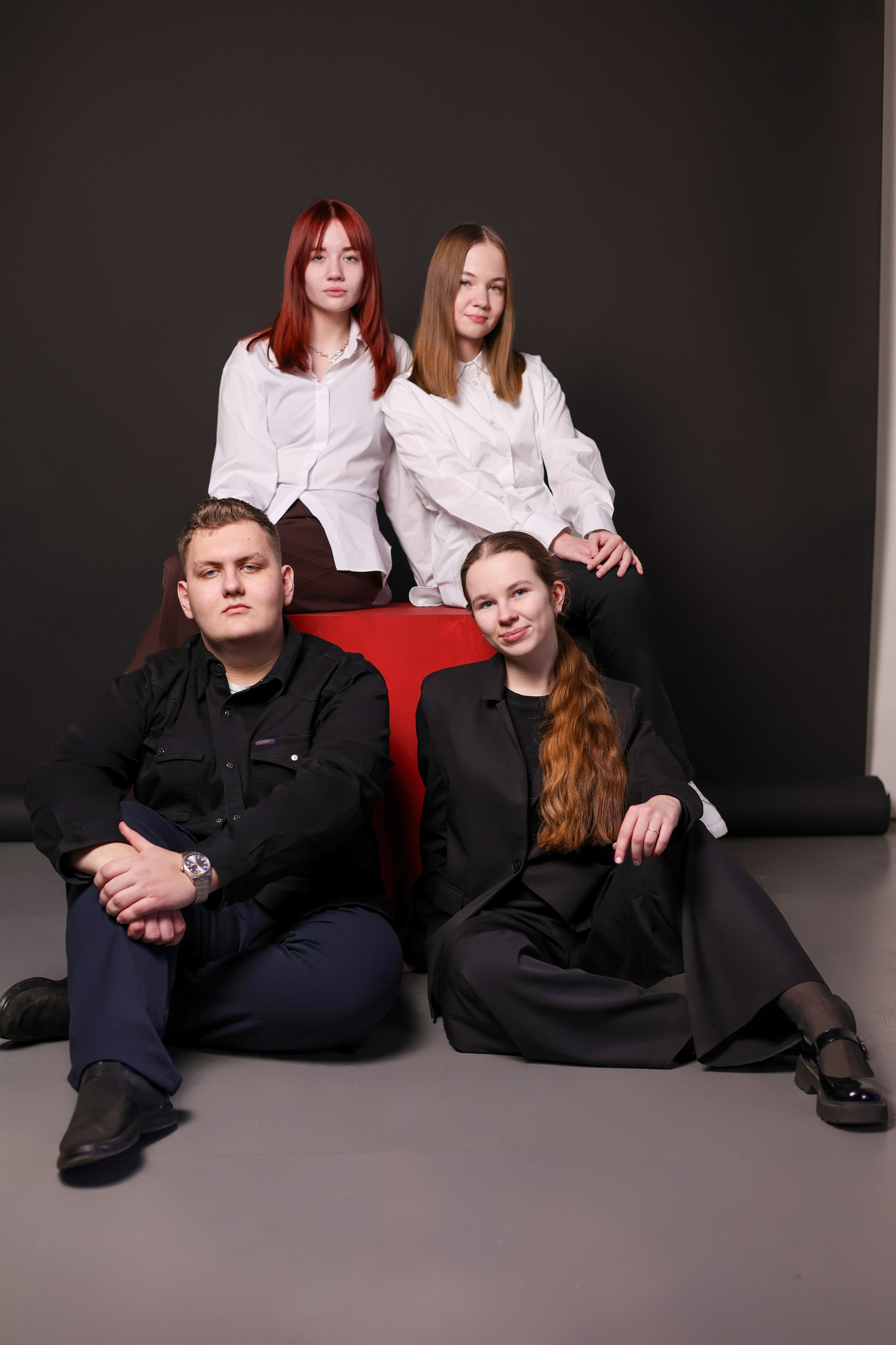 Старшие классы. Выпускные альбомы, индивидуальные фотосессии в Костроме