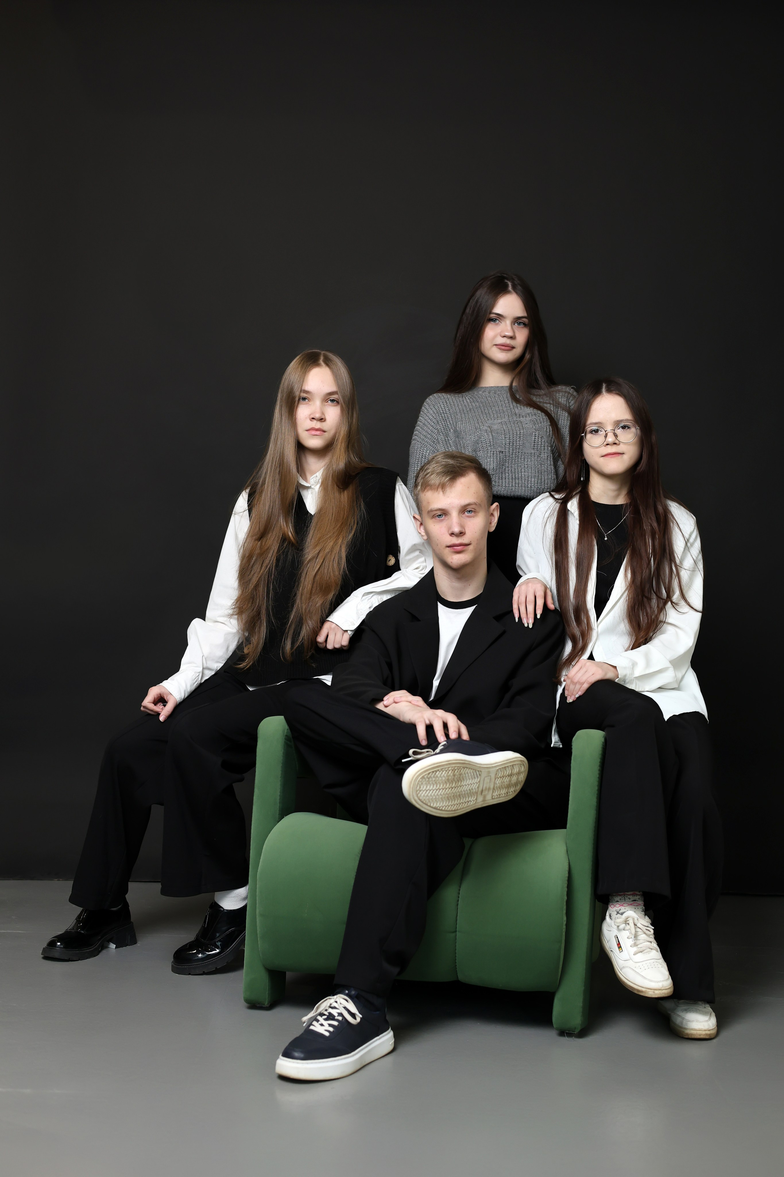 Старшие классы. Выпускные альбомы, индивидуальные фотосессии в Костроме