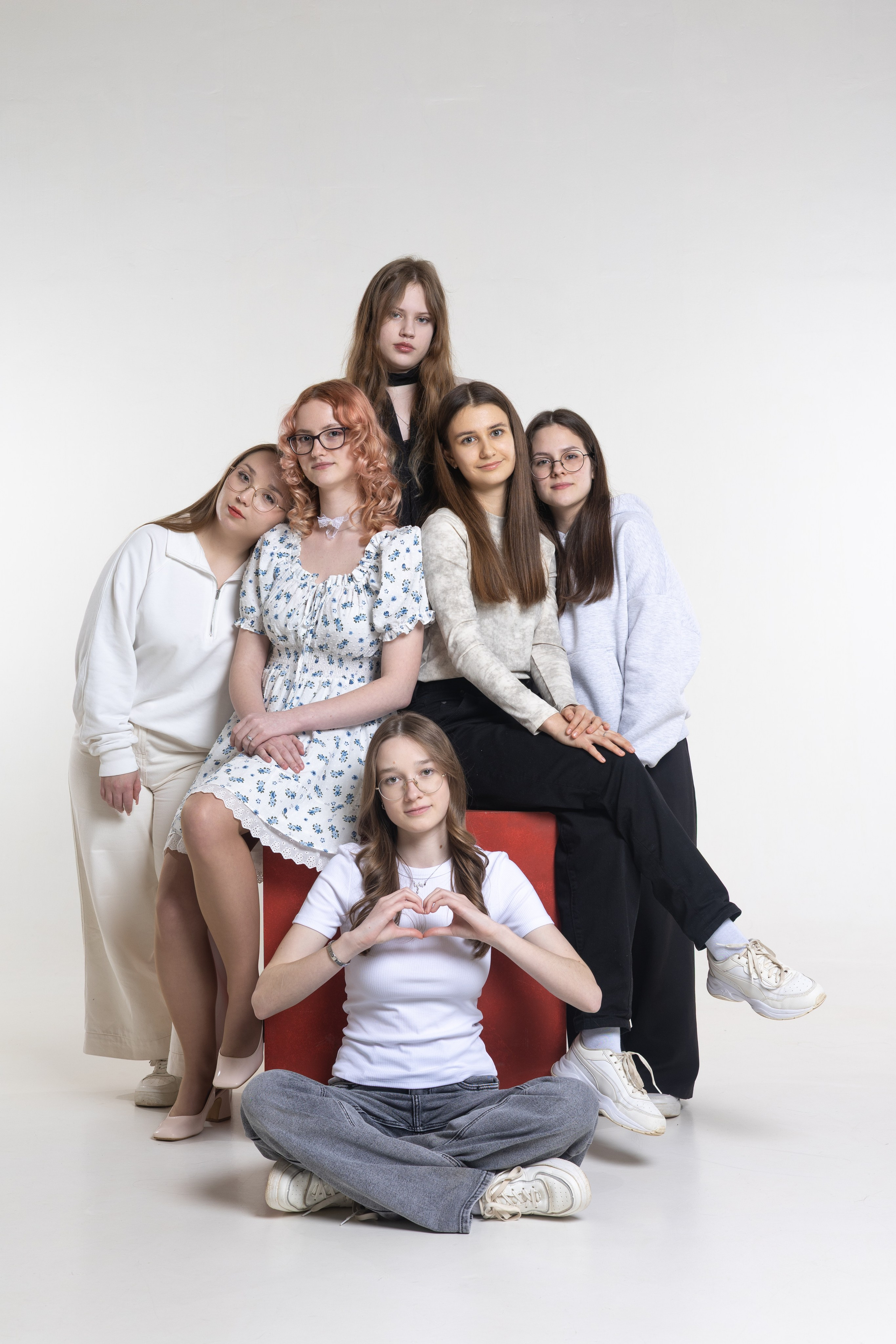 Старшие классы. Выпускные альбомы, индивидуальные фотосессии в Костроме