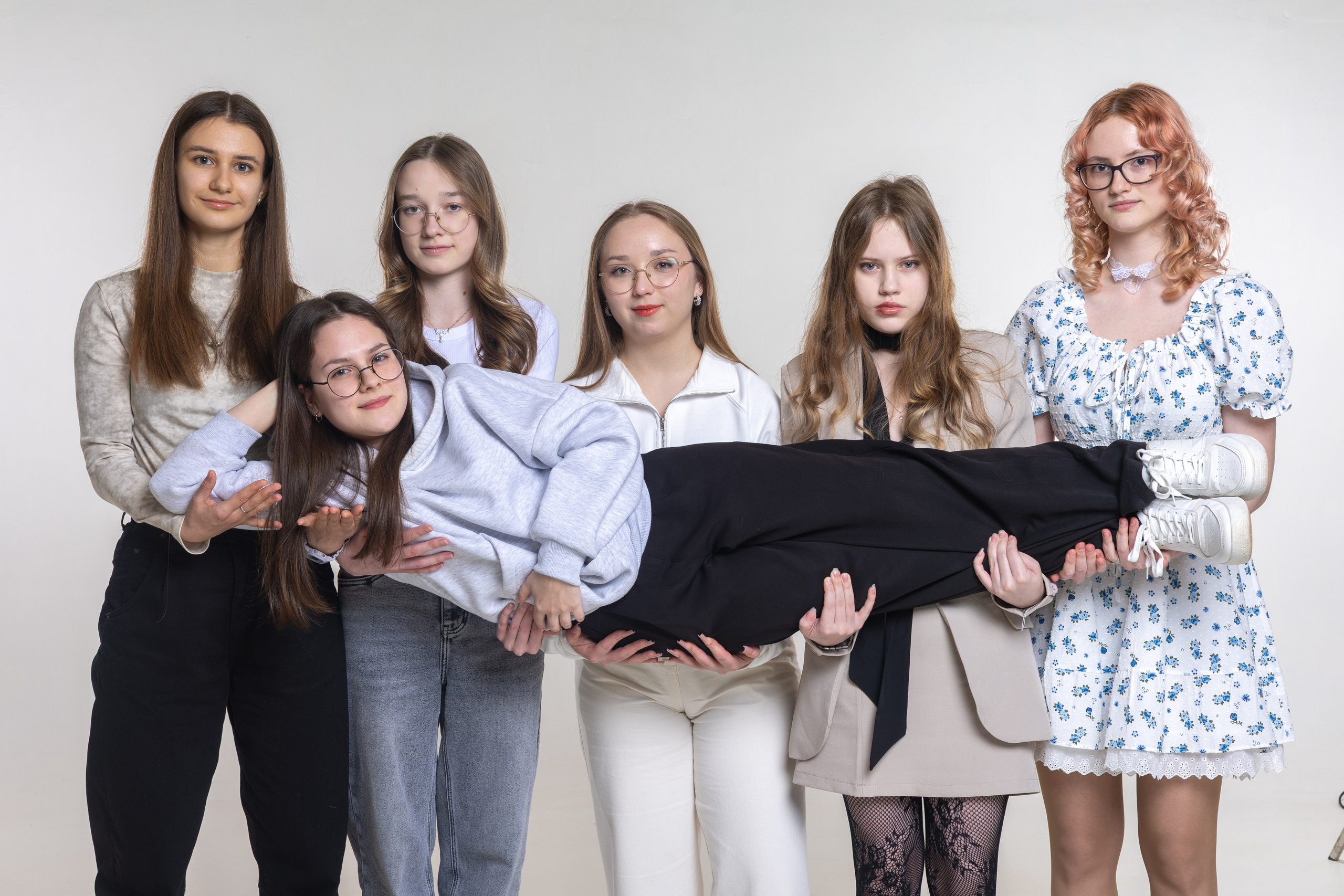 Старшие классы. Выпускные альбомы, индивидуальные фотосессии в Костроме
